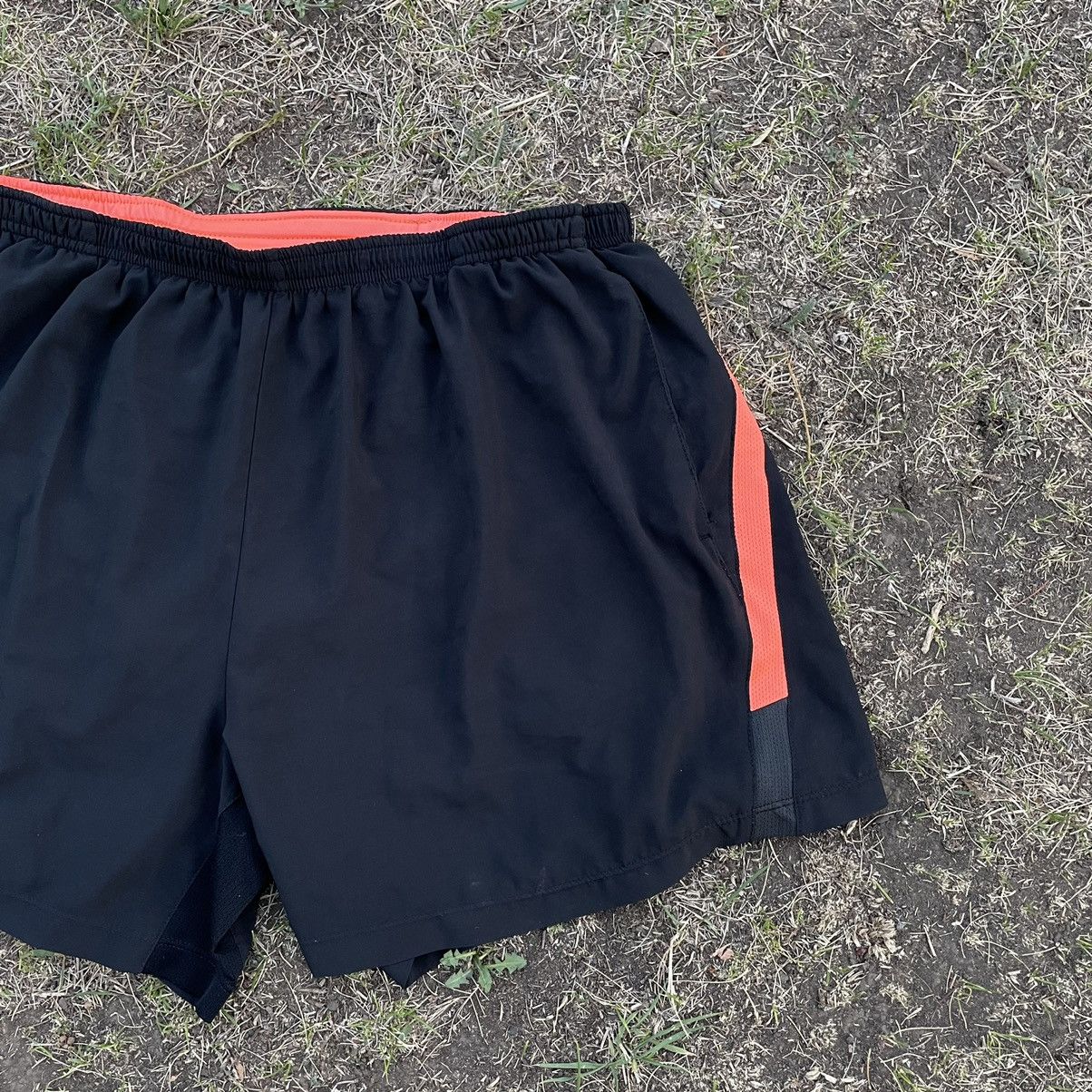 Vintage Vintage 90s Nike Swoosh Shorts Baggy Streetwear Black 34 Size US 34 / EU 50 - 2 Thumbnail