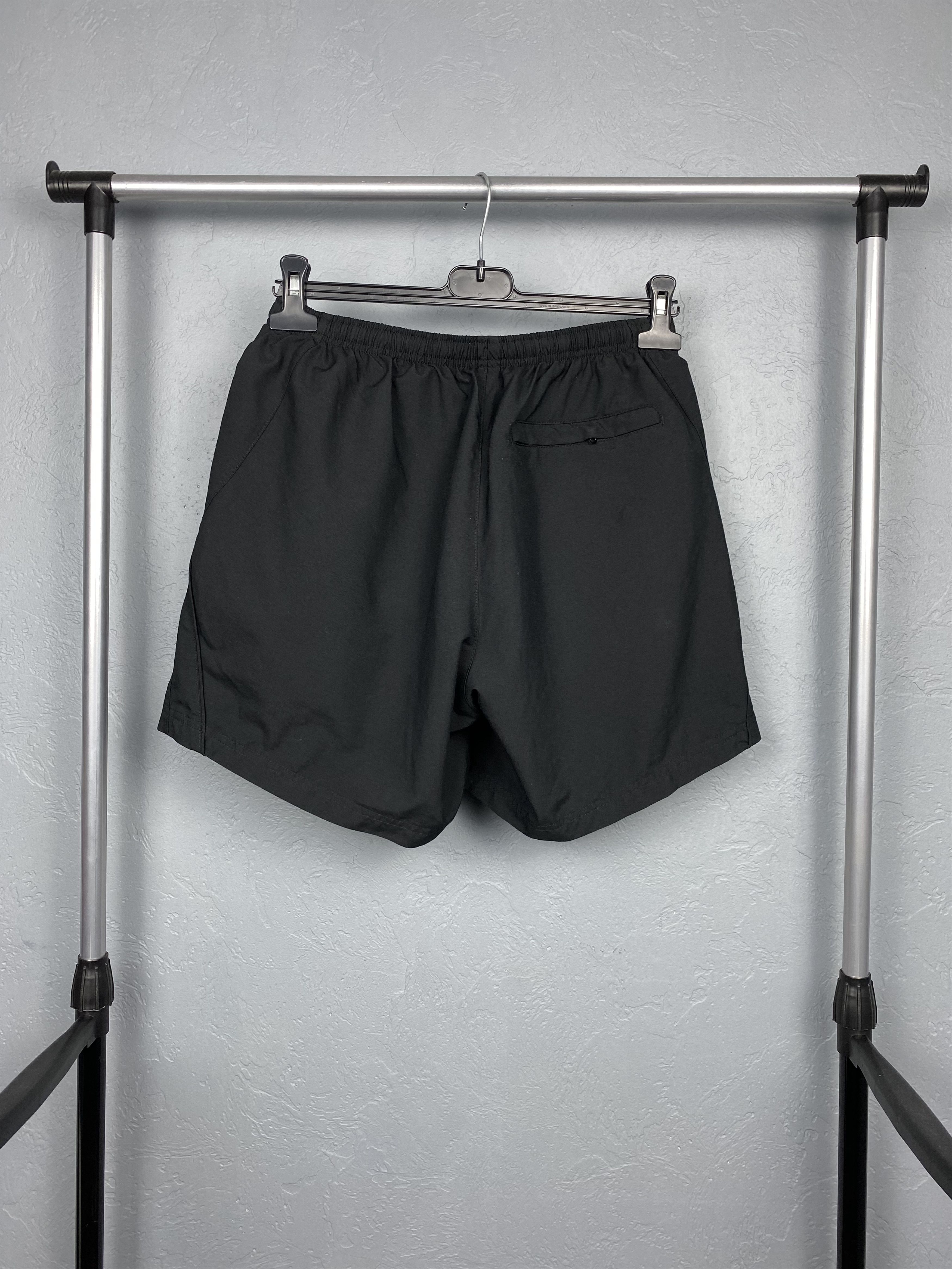 Nike Vintage Nike Mens Nylon Shorts Y2K Size US 34 / EU 50 - 5 Thumbnail
