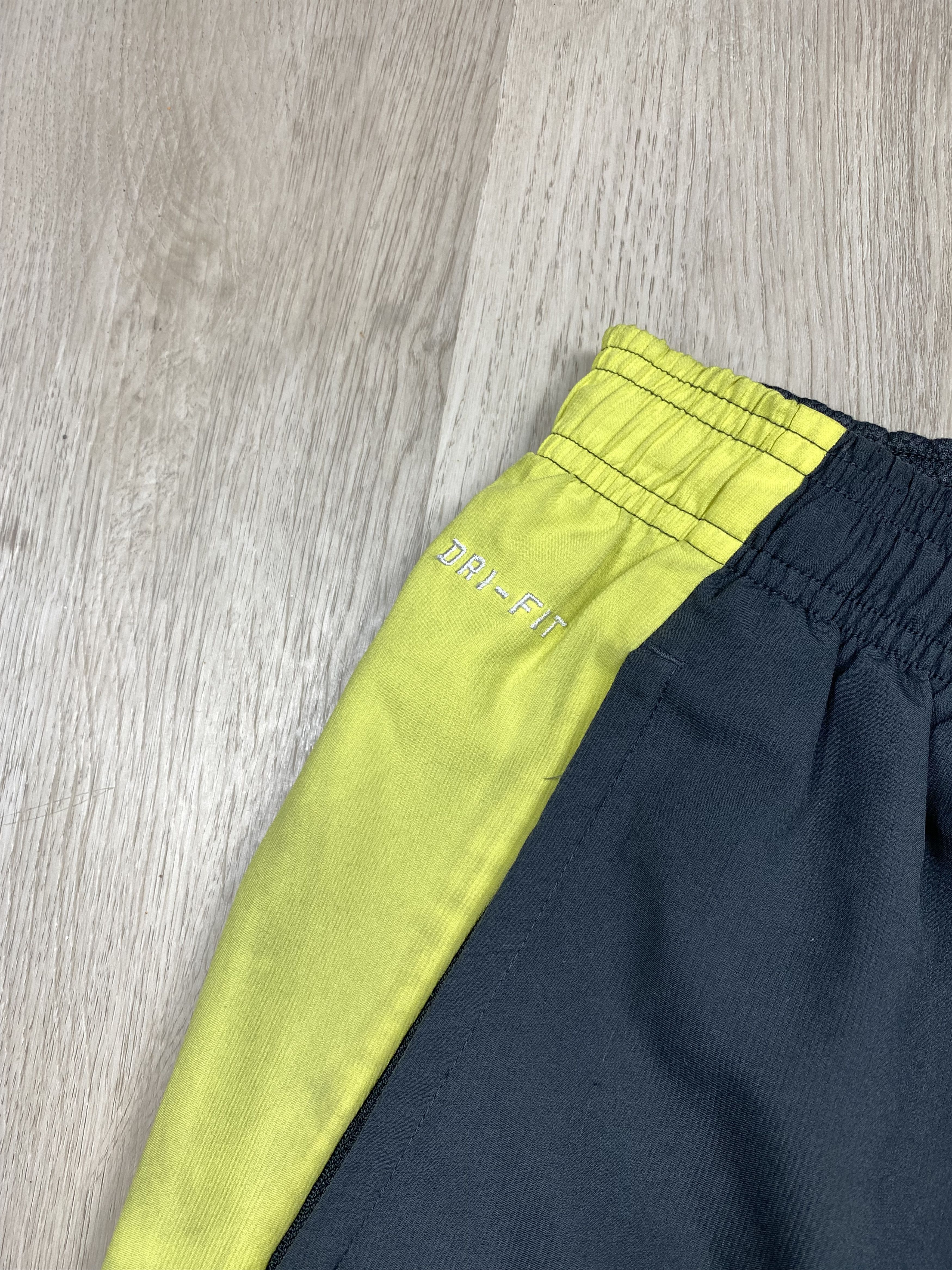 Nike × Vintage Nike Vintage Faded Nylon Pants Y2K Drill Thrashed Size US 32 / EU 48 - 2 Thumbnail