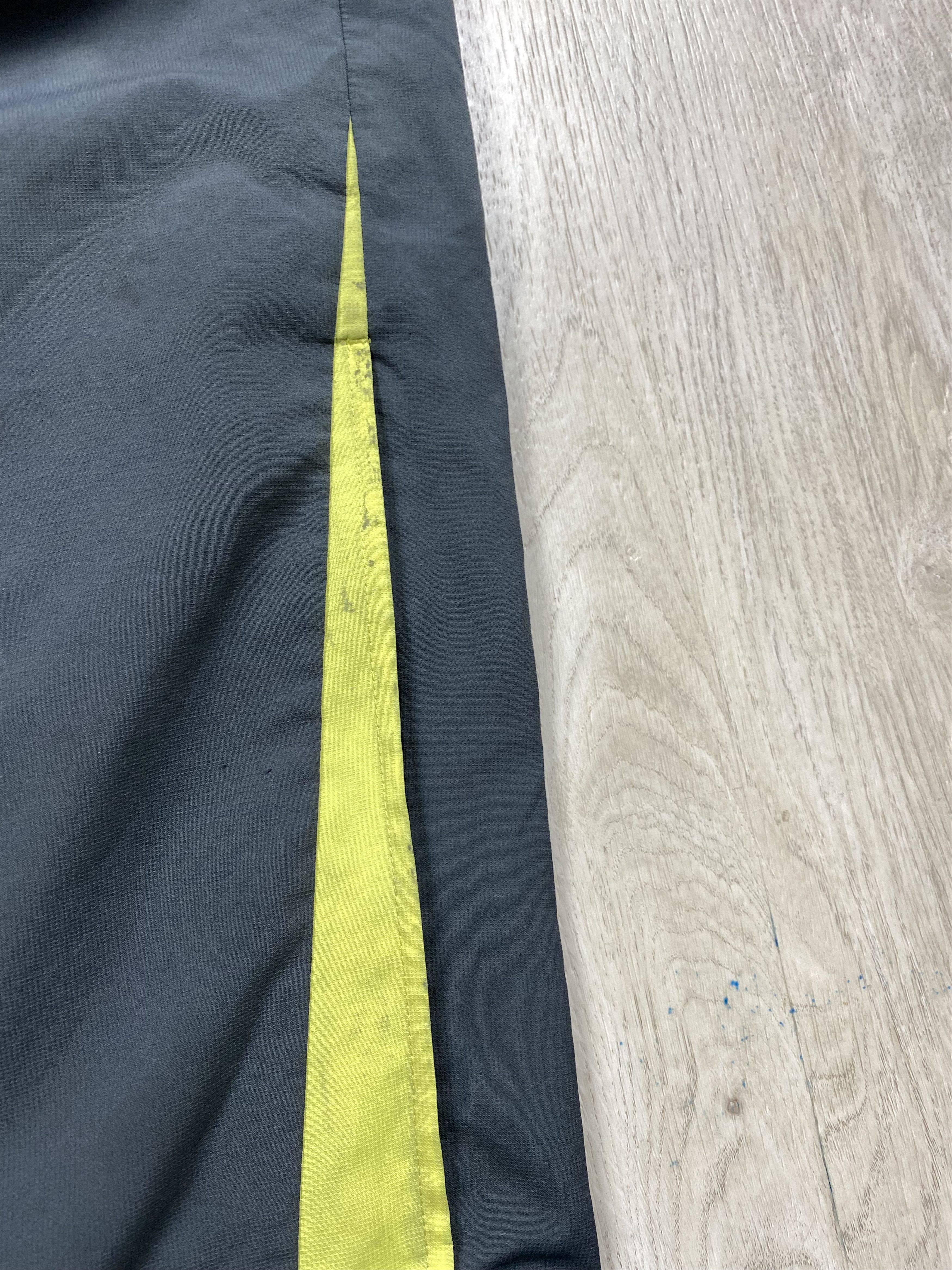 Nike × Vintage Nike Vintage Faded Nylon Pants Y2K Drill Thrashed Size US 32 / EU 48 - 7 Thumbnail