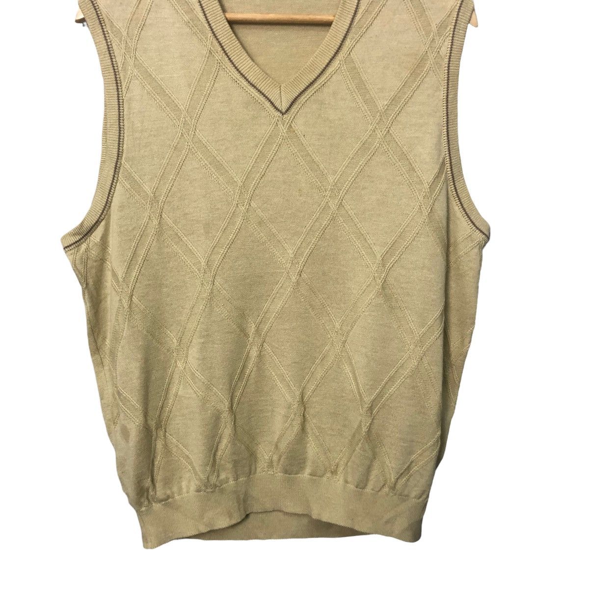 Aran Isles Knitwear Vintage Mclintock V Neck Sleeveless Knitwear Vest Size US M / EU 48-50 / 2 - 3 Thumbnail