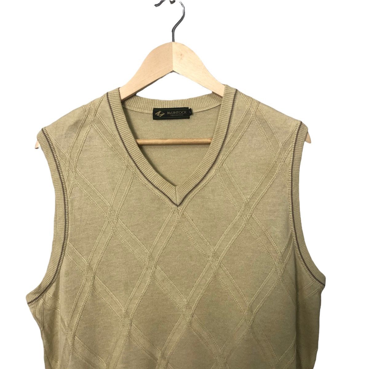 Aran Isles Knitwear Vintage Mclintock V Neck Sleeveless Knitwear Vest Size US M / EU 48-50 / 2 - 2 Thumbnail
