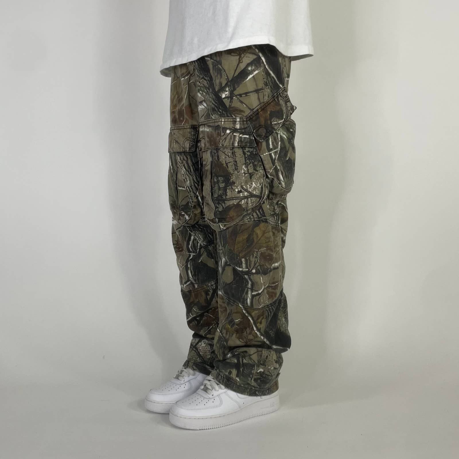 Japanese Brand Vintage 90's Camouflage Multi Tactical Cargo Streetwear Pant Size US 36 / EU 52 - 1 Thumbnail