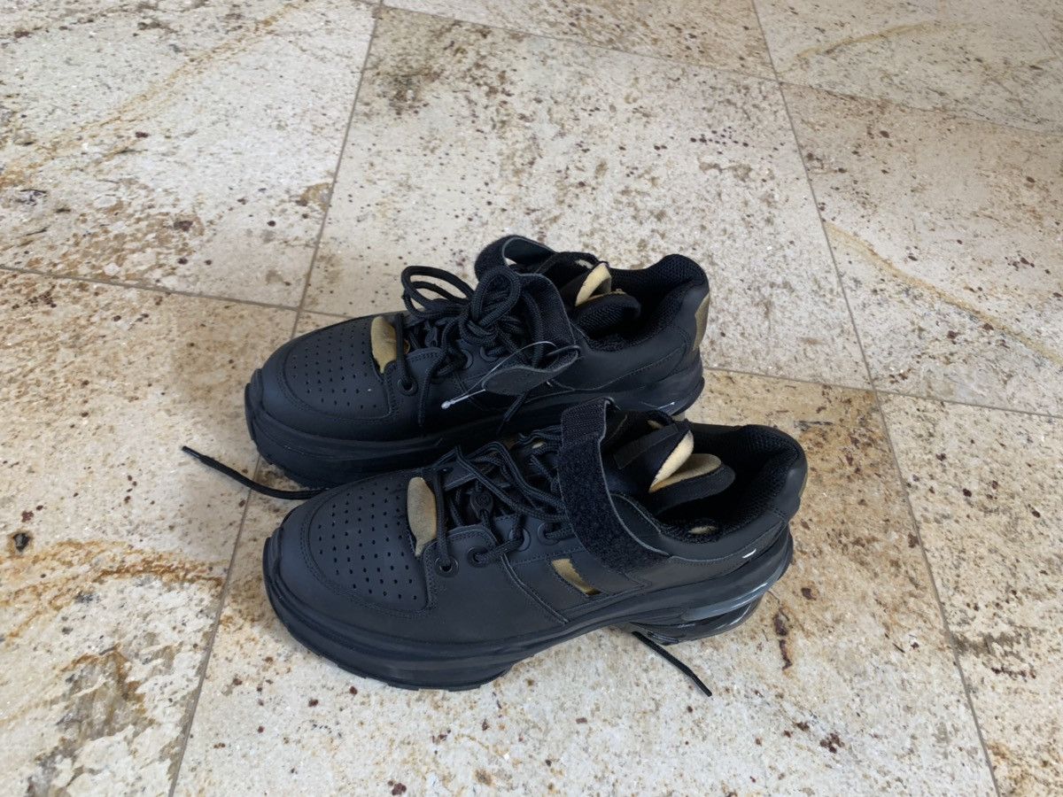 Maison Margiela Low Top Trainer in Black Size US 8 / EU 41 - 9 Thumbnail