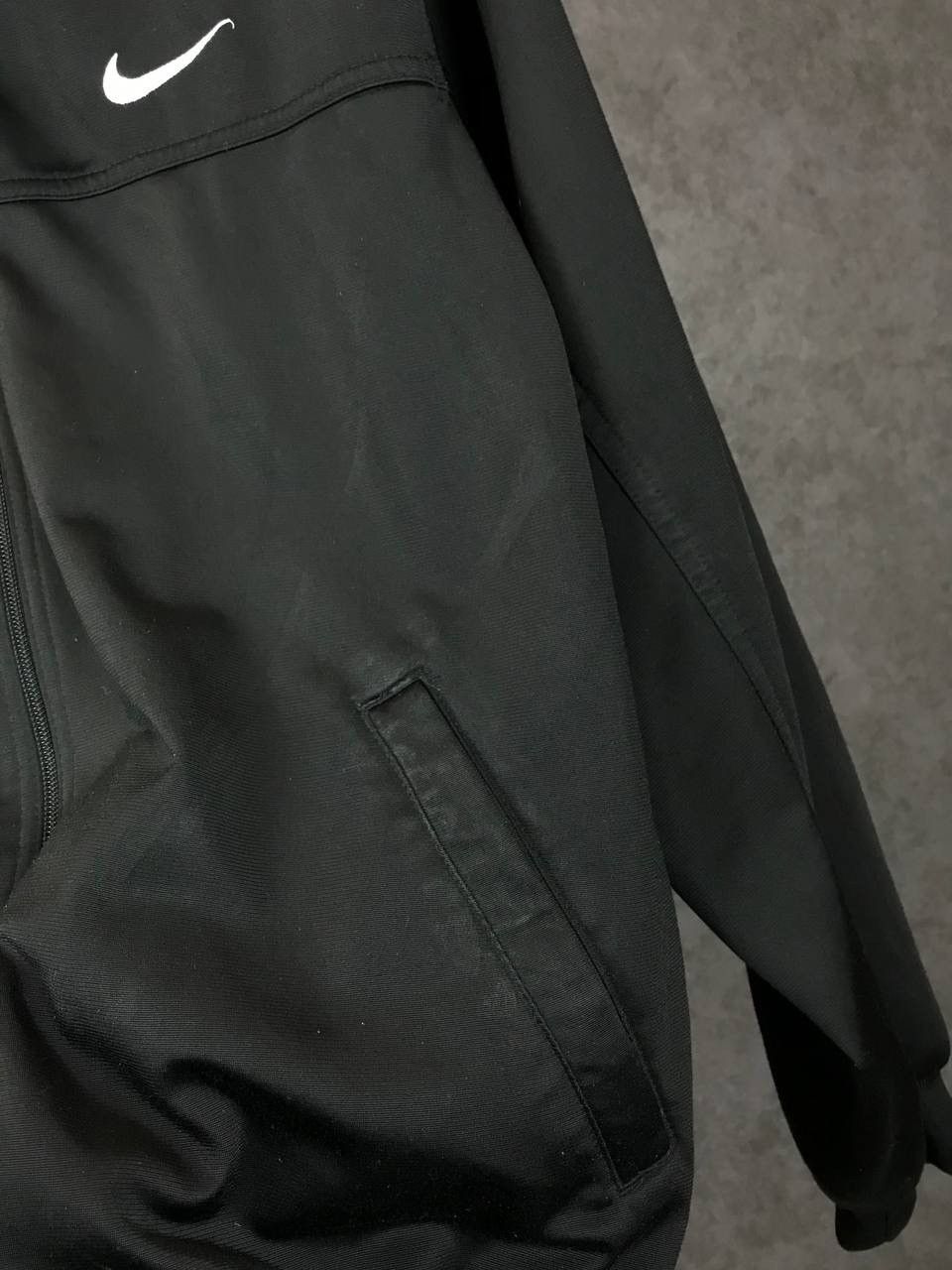 Vintage Nike swoosh streetwear vintage black zip sweatshirt Size US S / EU 44-46 / 1 - 9 Thumbnail