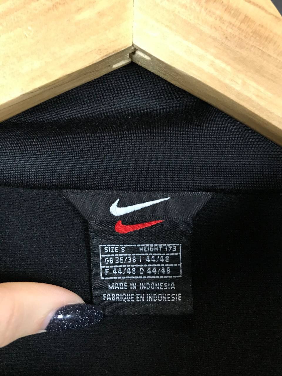 Vintage Nike swoosh streetwear vintage black zip sweatshirt Size US S / EU 44-46 / 1 - 3 Thumbnail