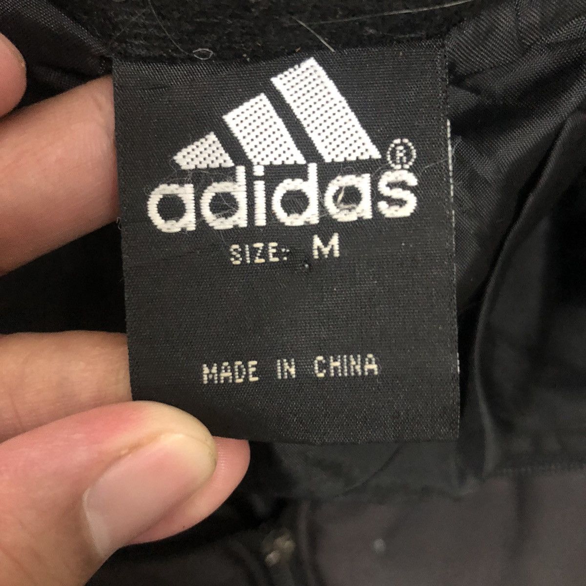 Adidas Vintage Adidas Embroidery Logo Zipper Ups Jacket Size US L / EU 52-54 / 3 - 12 Thumbnail