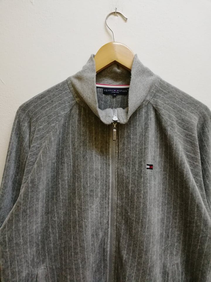 Tommy Hilfiger Rare Tommy Hilfiger Fleece soft clothing Good Condition Size US M / EU 48-50 / 2 - 2 Thumbnail