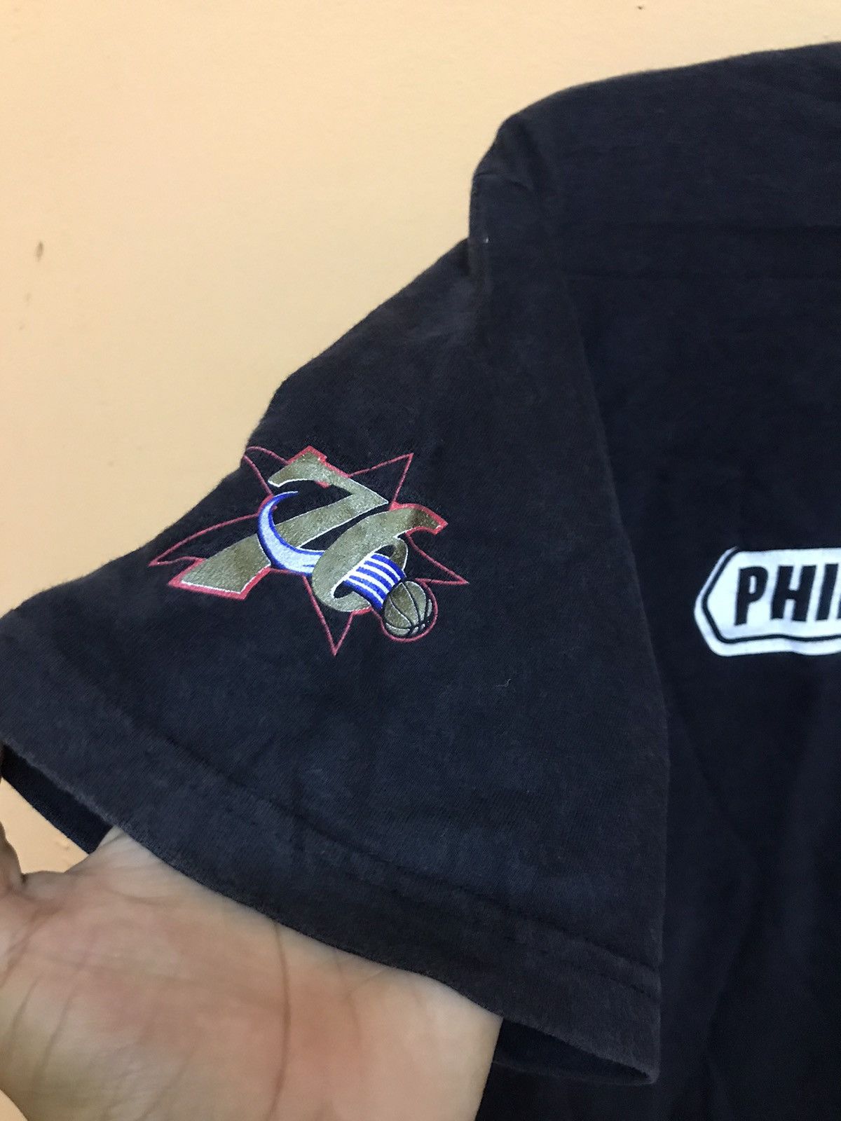 Nike ‼️NIKE PHILADELPHIA SIXERS TEE‼️ Size US M / EU 48-50 / 2 - 6 Thumbnail