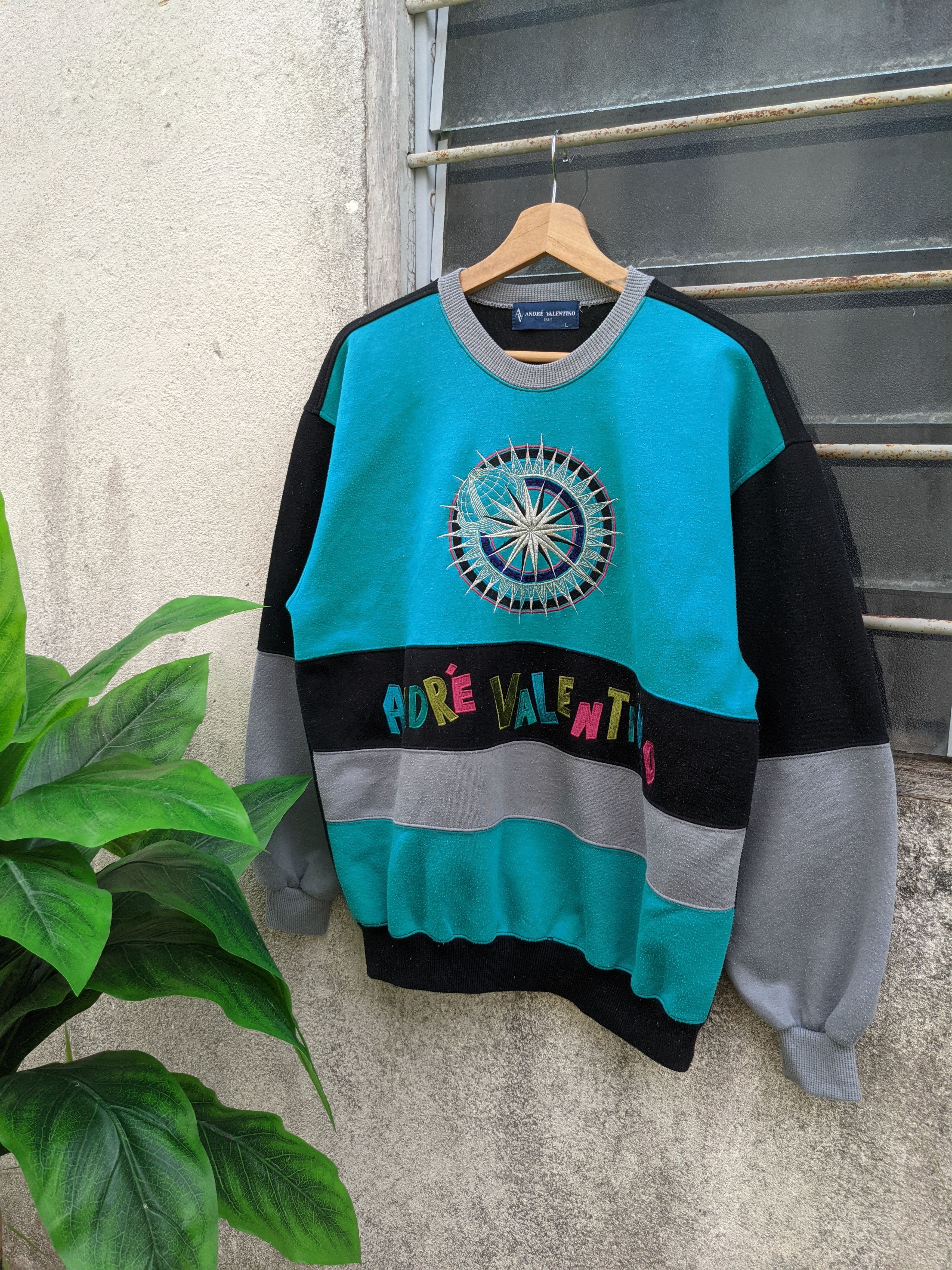 Valentino Andre Valentino Multicolour Embroidery Sweatshirt Size US L / EU 52-54 / 3 - 1 Thumbnail