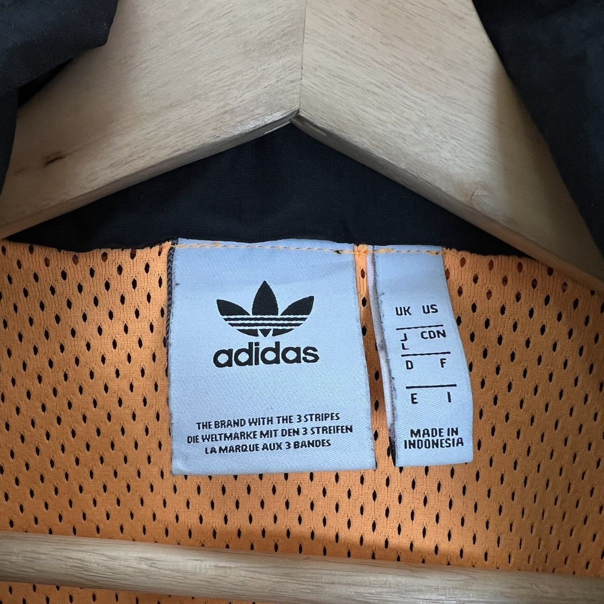Adidas VINTAGE ANORAK JACKET ADIDAS RARE COLOUR Size US L / EU 52-54 / 3 - 11 Thumbnail