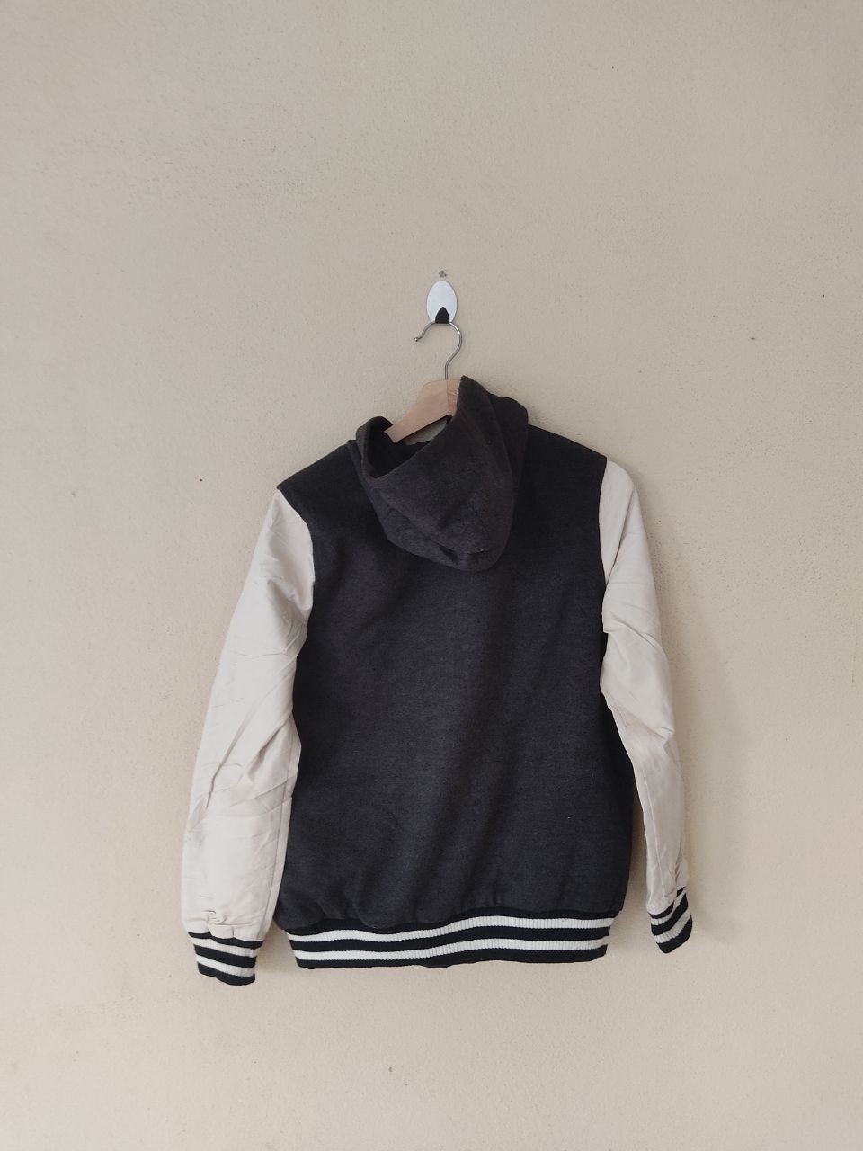 Japanese Brand × Vintage Vintage M Wisconsin Univ. Hooded Varsity Size US M / EU 48-50 / 2 - 3 Thumbnail