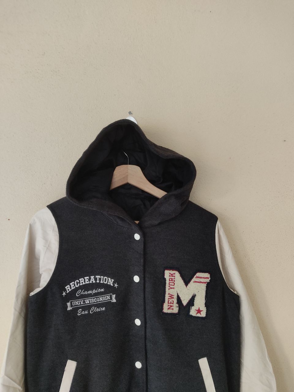 Japanese Brand × Vintage Vintage M Wisconsin Univ. Hooded Varsity Size US M / EU 48-50 / 2 - 2 Thumbnail