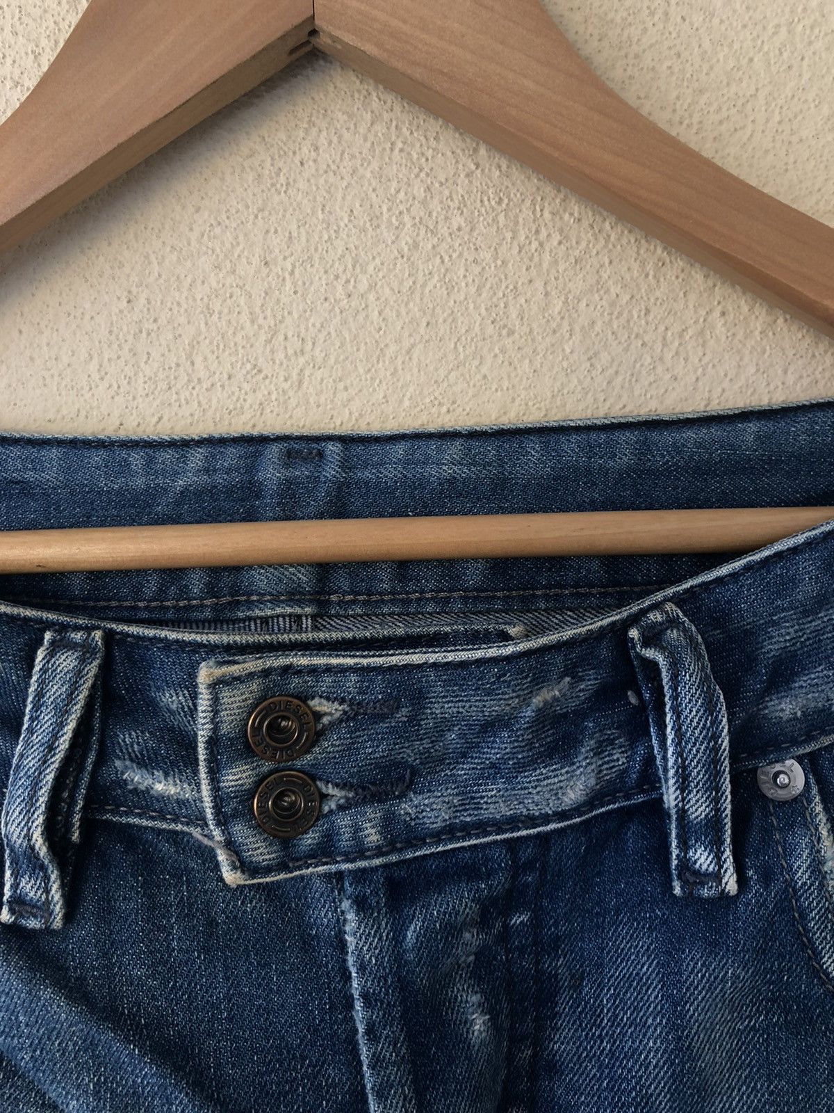 Diesel DIESEL MADE IN ITALY DISSTRESSED DENIM Size US 33 - 10 Thumbnail