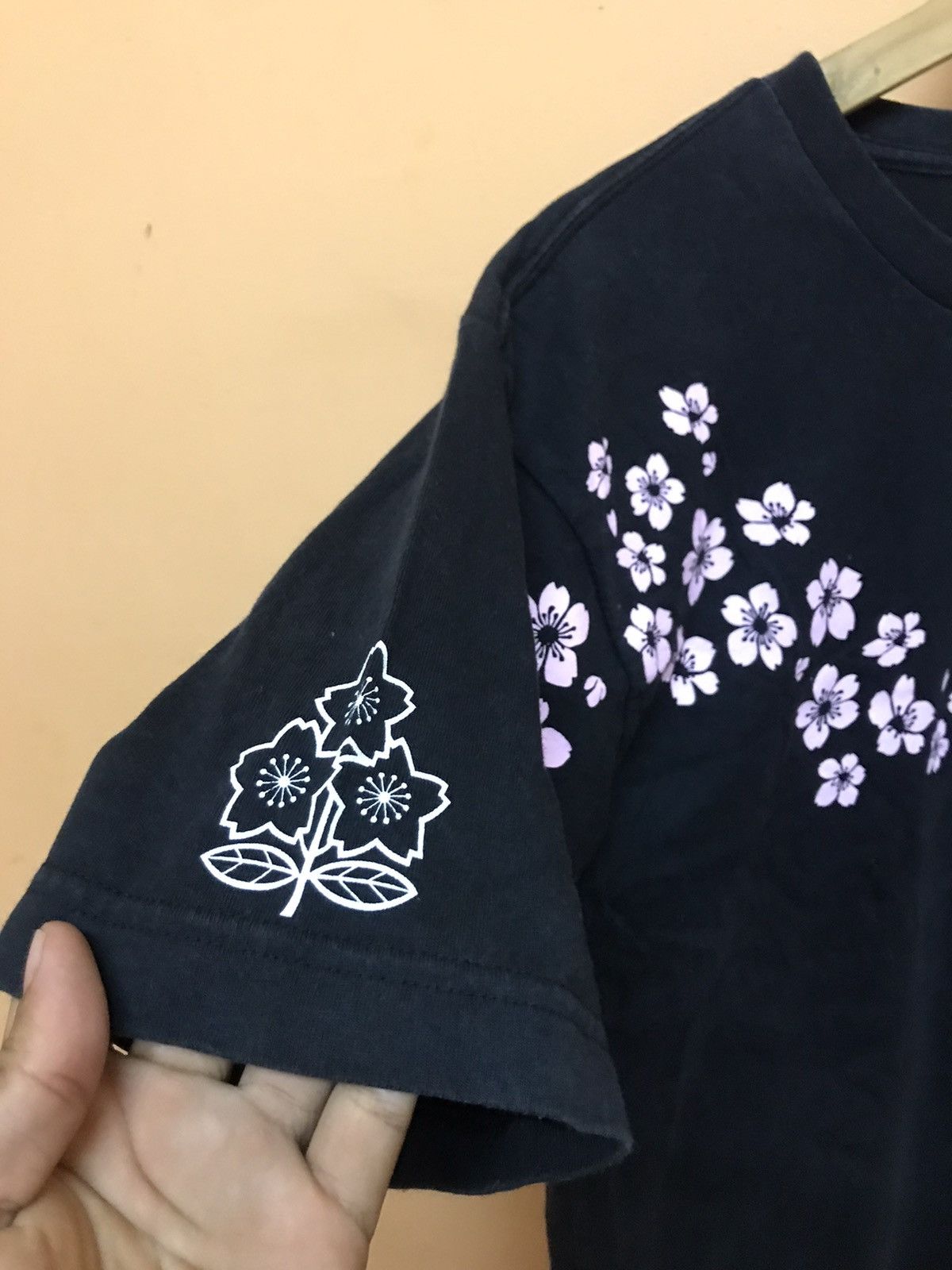 Canterbury of New Zealand × Japanese Brand ‼️JAPANANSE RUGBY TEAM SAKURA EDITION TSHIRT‼️ Size US M / EU 48-50 / 2 - 6 Thumbnail