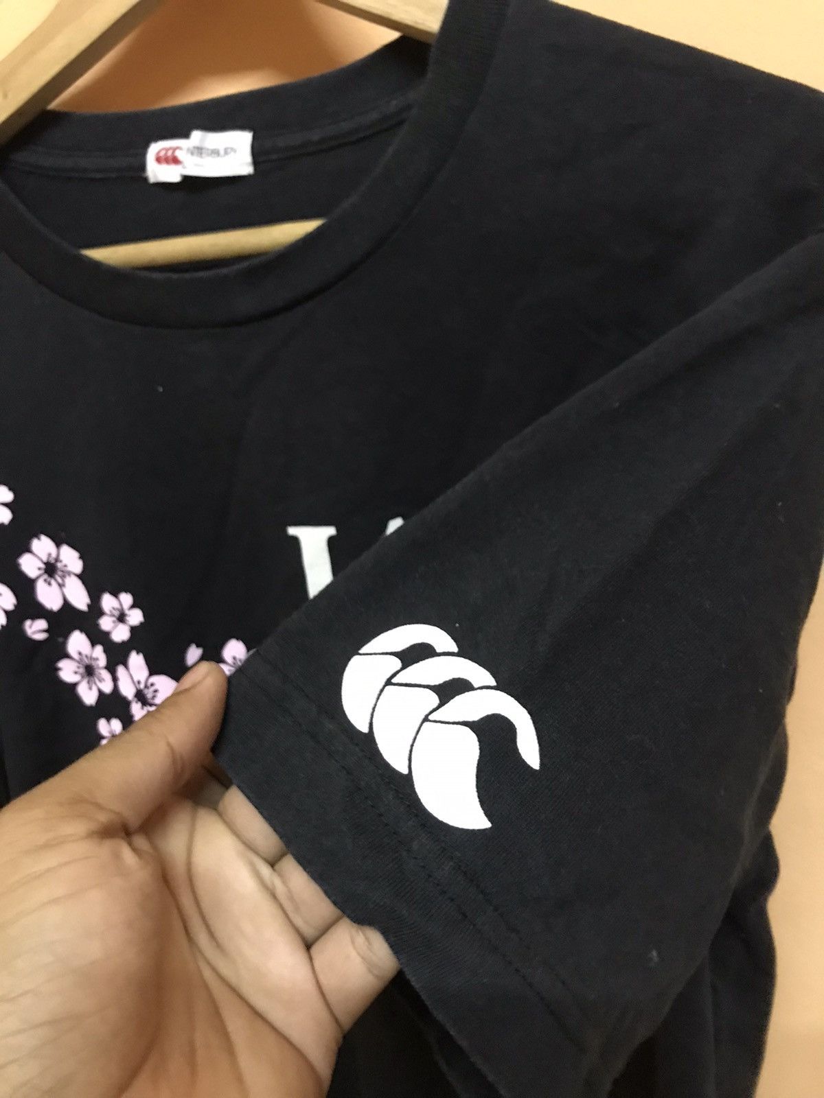 Canterbury of New Zealand × Japanese Brand ‼️JAPANANSE RUGBY TEAM SAKURA EDITION TSHIRT‼️ Size US M / EU 48-50 / 2 - 4 Thumbnail
