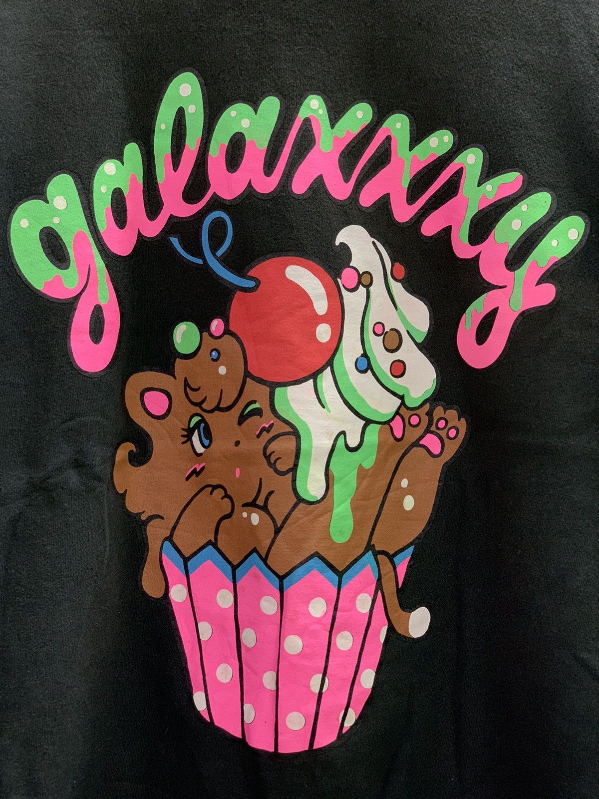 Anime Galaxxxy Cute Cupcakes Crewneck Sweatshirt Size US XL / EU 56 / 4 - 2 Thumbnail