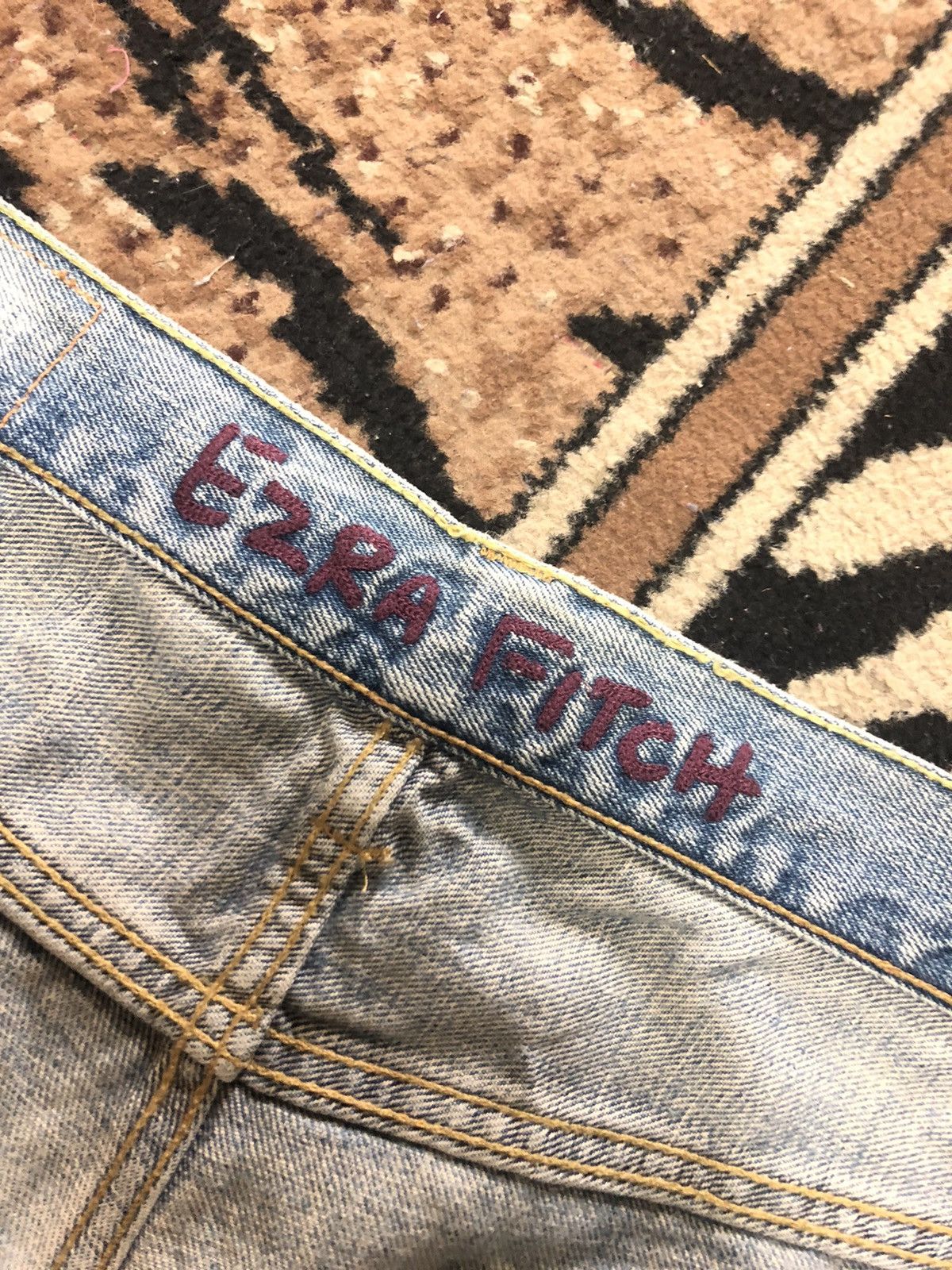 Vintage VINTAGE SELVEDGE EZRA FITCH LIGHT BLUE WASH DISTRESED DENIM Size US 32 / EU 48 - 7 Thumbnail