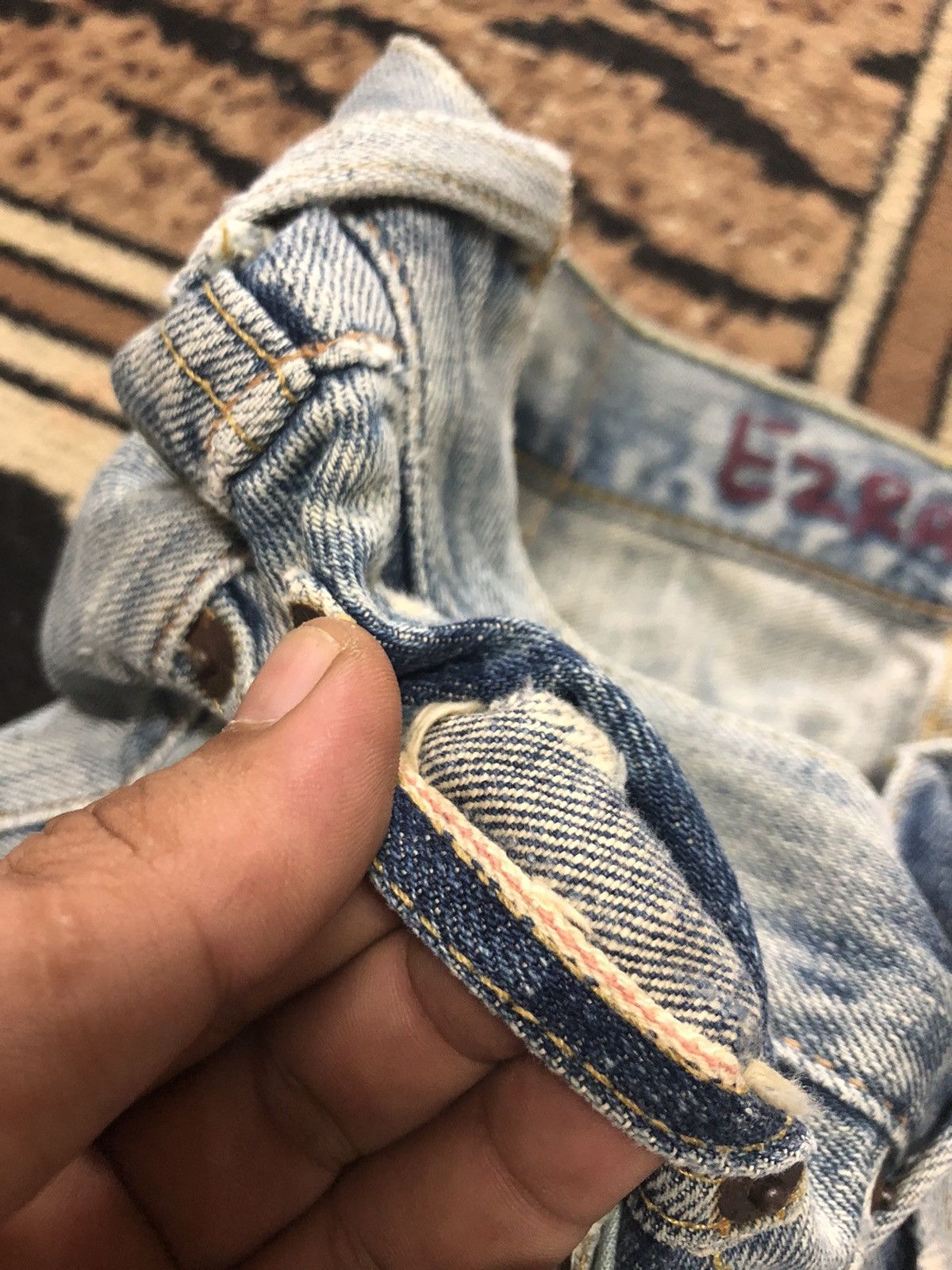 Vintage VINTAGE SELVEDGE EZRA FITCH LIGHT BLUE WASH DISTRESED DENIM Size US 32 / EU 48 - 5 Thumbnail