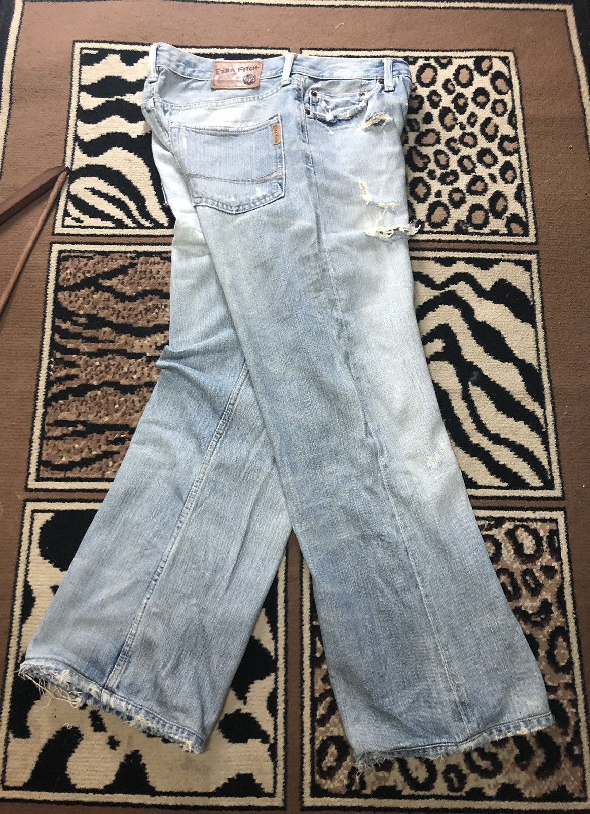 Vintage VINTAGE SELVEDGE EZRA FITCH LIGHT BLUE WASH DISTRESED DENIM Size US 32 / EU 48 - 15 Thumbnail