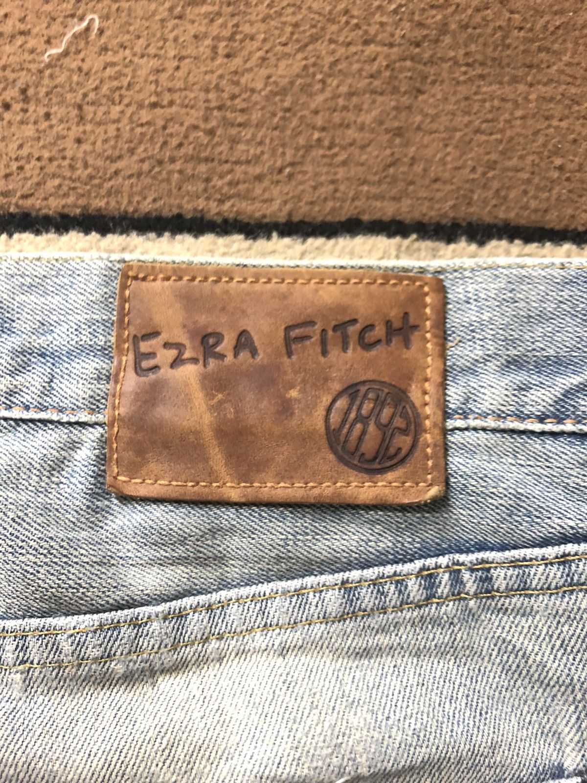 Vintage VINTAGE SELVEDGE EZRA FITCH LIGHT BLUE WASH DISTRESED DENIM Size US 32 / EU 48 - 12 Thumbnail