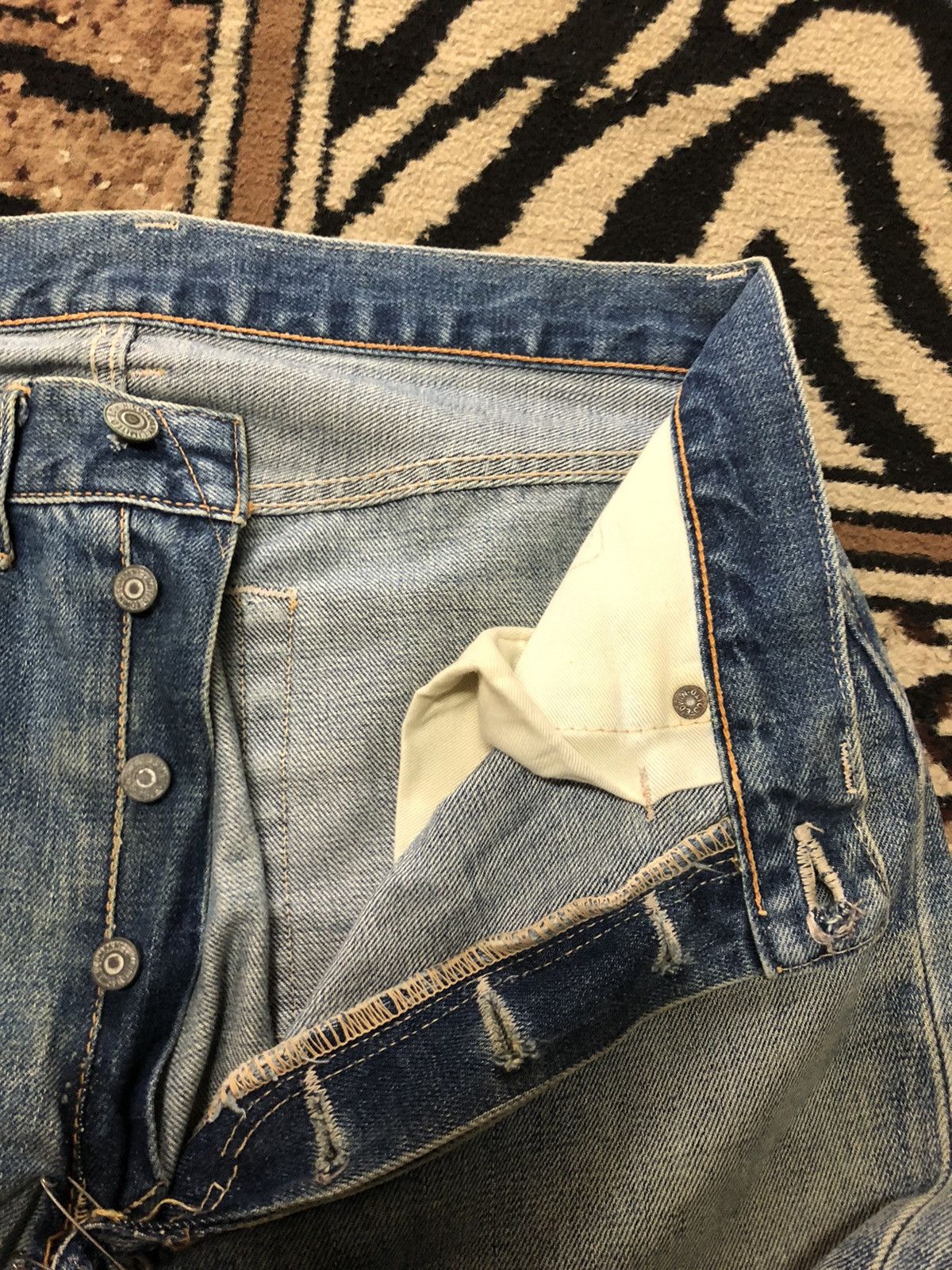 Edwin × Vintage VINTAGE SELVEDGE EDWIN 505sx BLUE WASH DISTRESSED DENIM Size US 32 / EU 48 - 6 Thumbnail