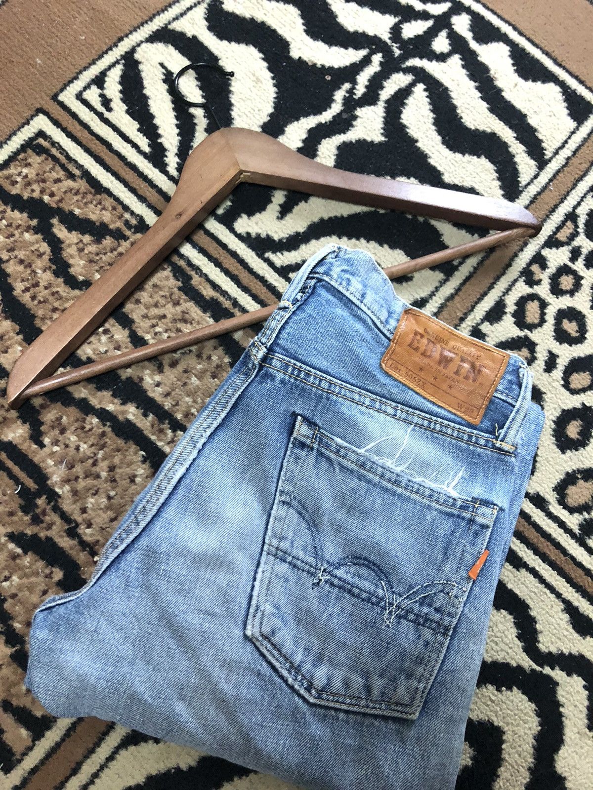 Edwin × Vintage VINTAGE SELVEDGE EDWIN 505zx BLUE WASH DISTRESSED DENIM Size US 29 - 20 Thumbnail