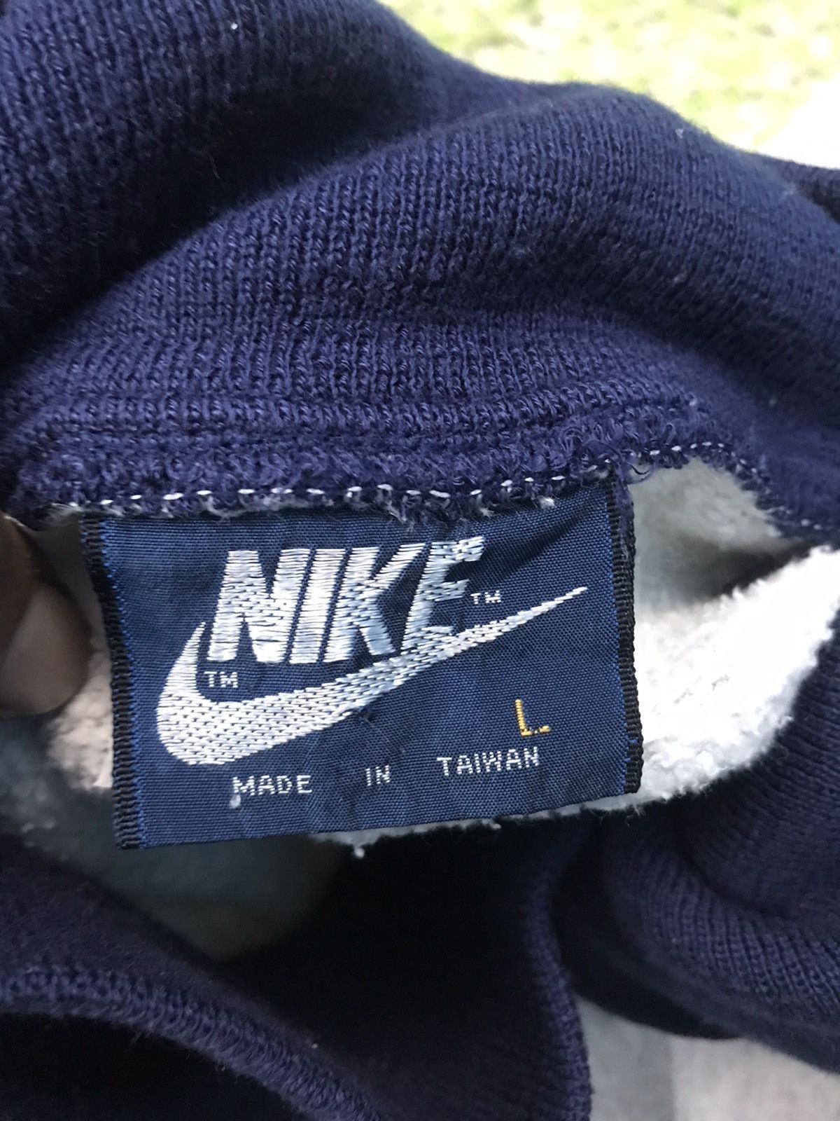 Nike × Vintage Vintage 80s Nike Swoosh 2 tone Sweatshirt Size US L / EU 52-54 / 3 - 11 Thumbnail