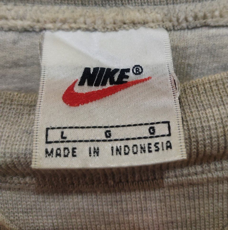 Nike × Nike ACG × Vintage Vintage Nike Small Logo Sweatshirt Size US L / EU 52-54 / 3 - 3 Thumbnail