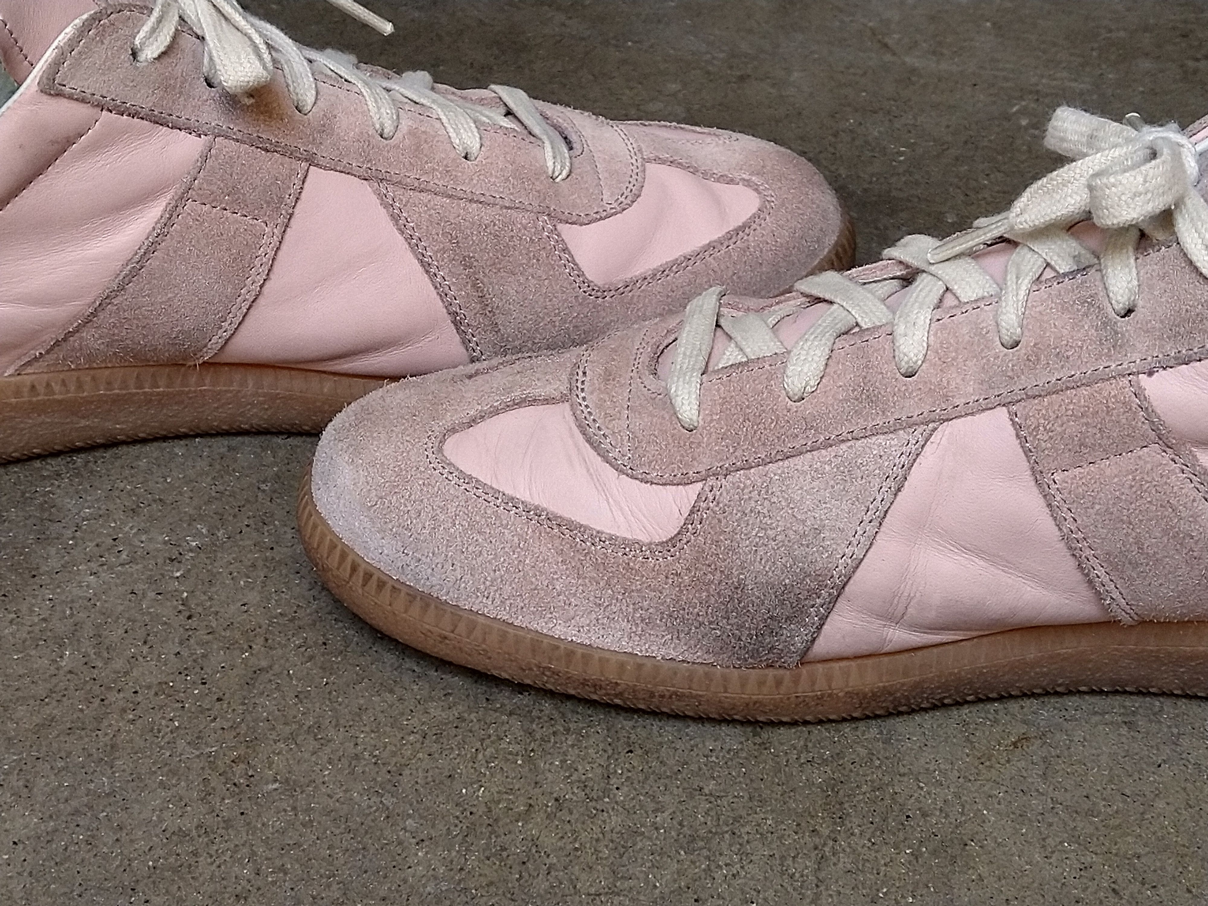 Maison Margiela Maison Margiela GAT Replica Pink Size 13 46
