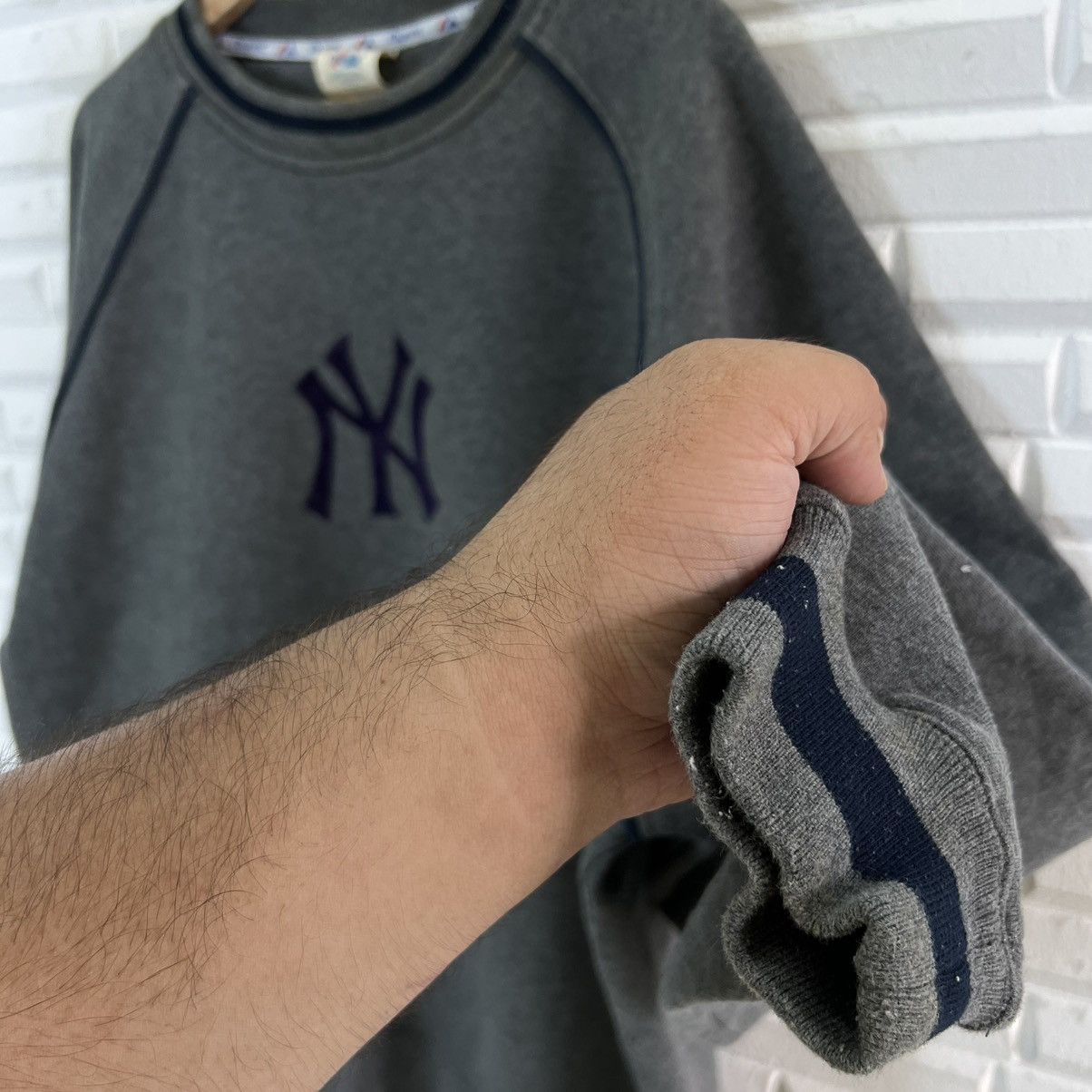 Japanese Brand VINTAGE MAJESTIC MLB NEW YORK BIG LOGO CREWNECK SWEATSHIRT Size US XL / EU 56 / 4 - 7 Thumbnail