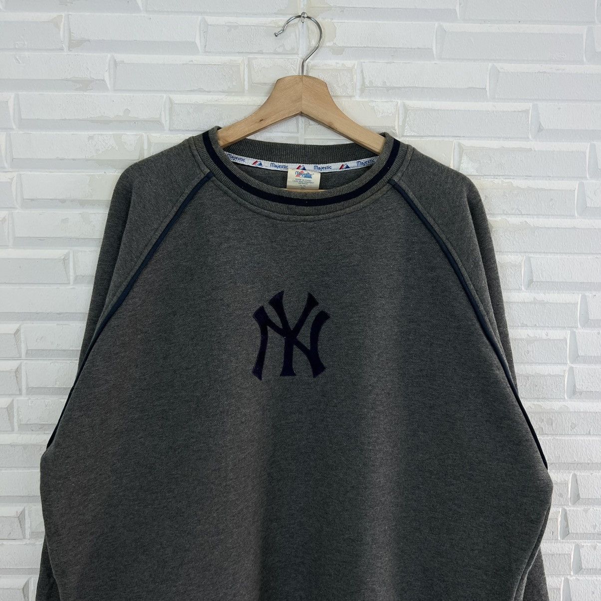Japanese Brand VINTAGE MAJESTIC MLB NEW YORK BIG LOGO CREWNECK SWEATSHIRT Size US XL / EU 56 / 4 - 3 Thumbnail