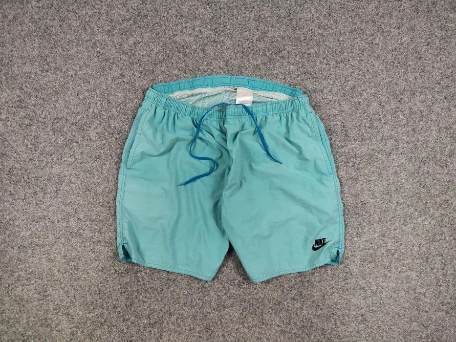 Nike Vintage 90's Nike Big Logo Swoosh Nylon Shorts Casual Size US 34 / EU 50 - 1 Thumbnail