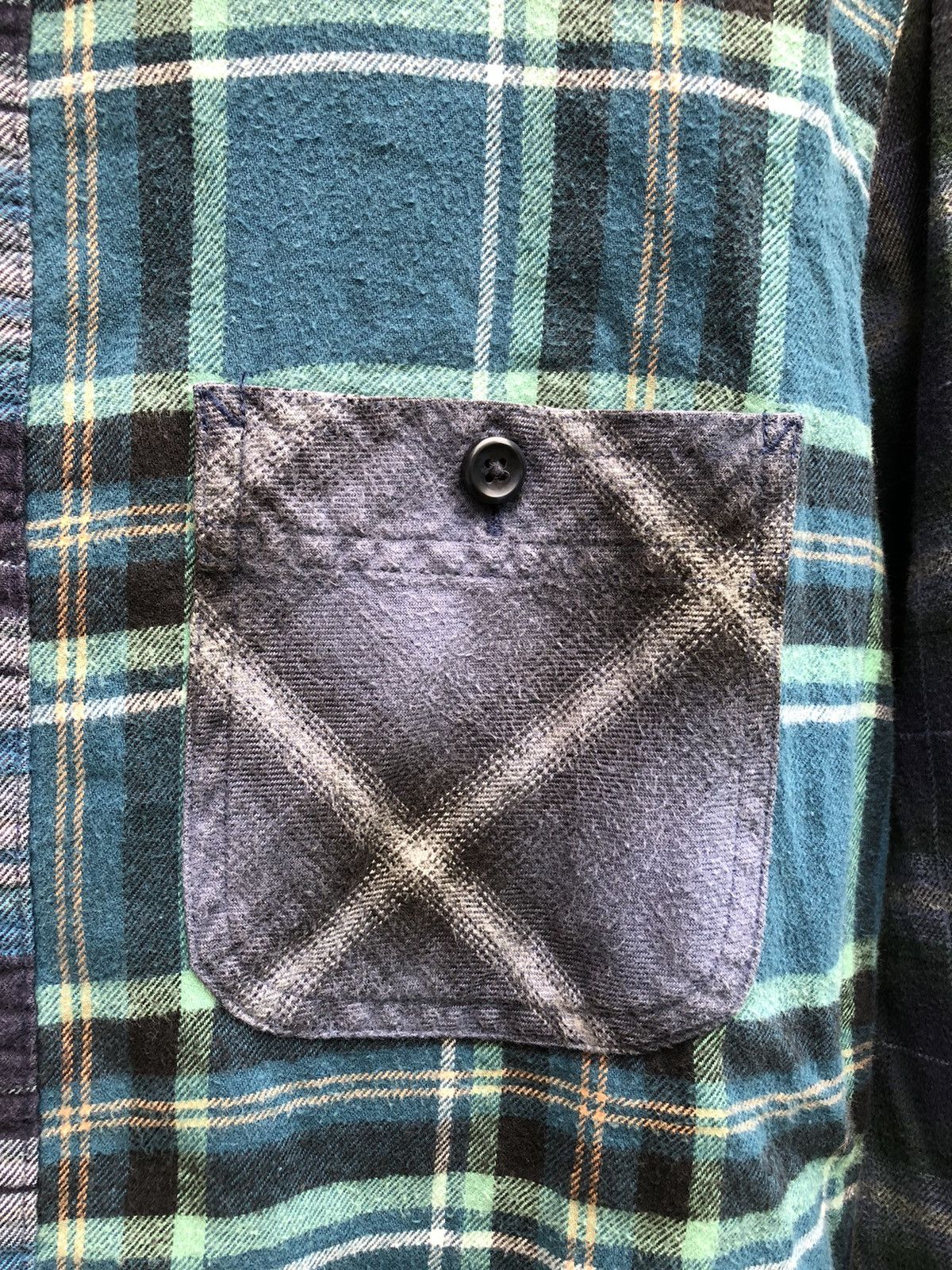 Uniqlo Uniqlo Flannel Multi Shadow Plaid Travis Scott Style Shirts Size US S / EU 44-46 / 1 - 7 Thumbnail