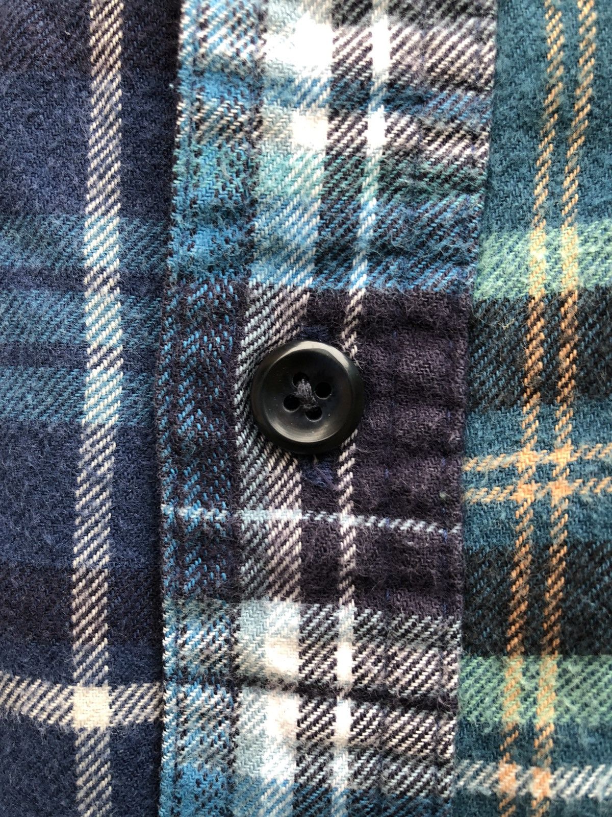 Uniqlo Uniqlo Flannel Multi Shadow Plaid Travis Scott Style Shirts Size US S / EU 44-46 / 1 - 9 Thumbnail