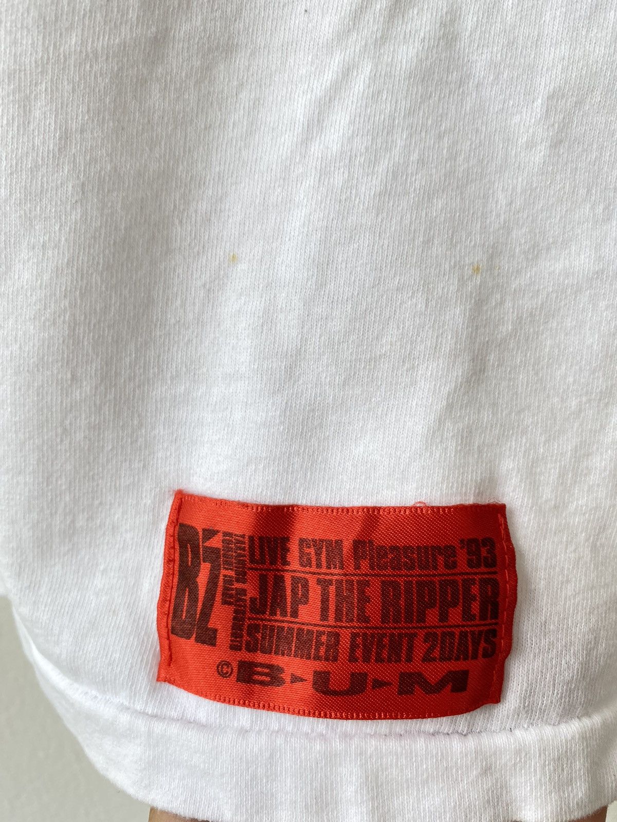 Band Tees Vintage 90s B’Z Japanese Guitarist Tak Matsumoto White Tee Size US XL / EU 56 / 4 - 9 Thumbnail