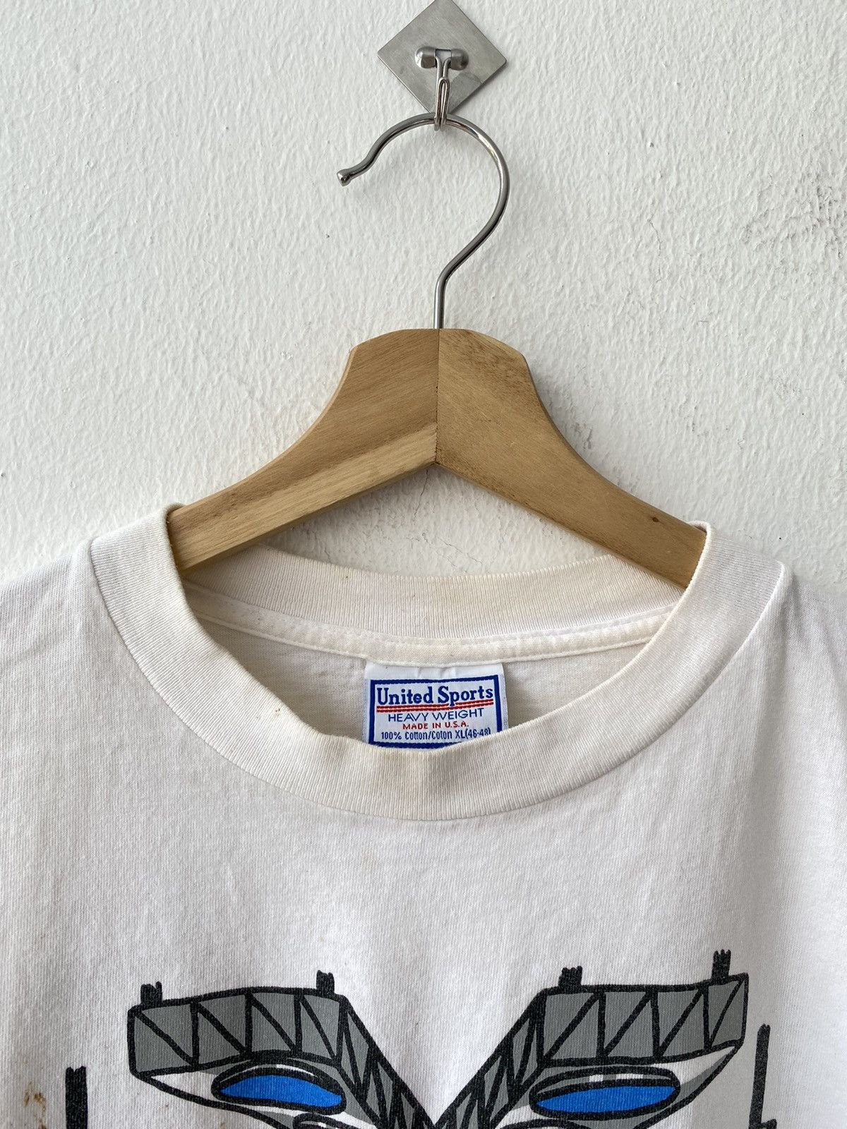 Band Tees Vintage 90s B’Z Japanese Guitarist Tak Matsumoto White Tee Size US XL / EU 56 / 4 - 13 Thumbnail