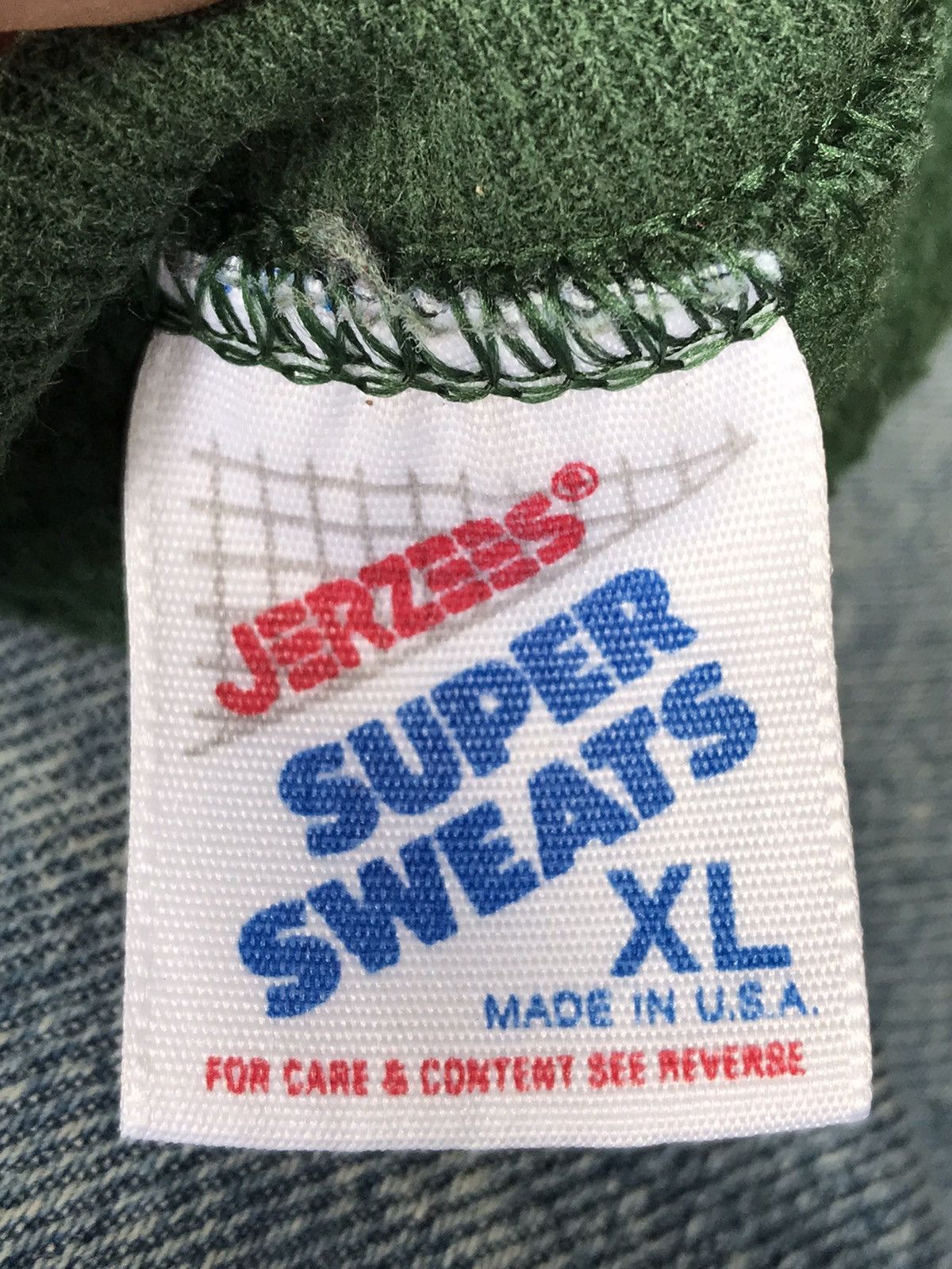 Jerzees × Vintage Made In Usa Vintage Jackson Timberwolves Sweatshirt Size US XL / EU 56 / 4 - 4 Thumbnail