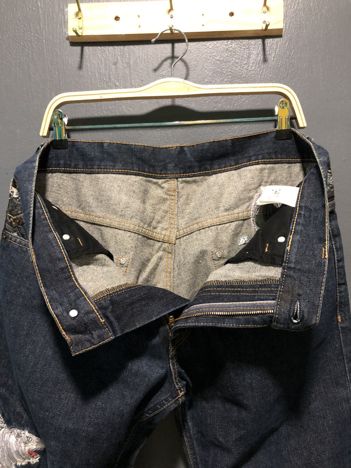 Japanese Brand VINTAGE ICONIC SUKAJAN MOTIF TIGER EMBROIDERY FLARE DENIM Size US 34 / EU 50 - 8 Thumbnail