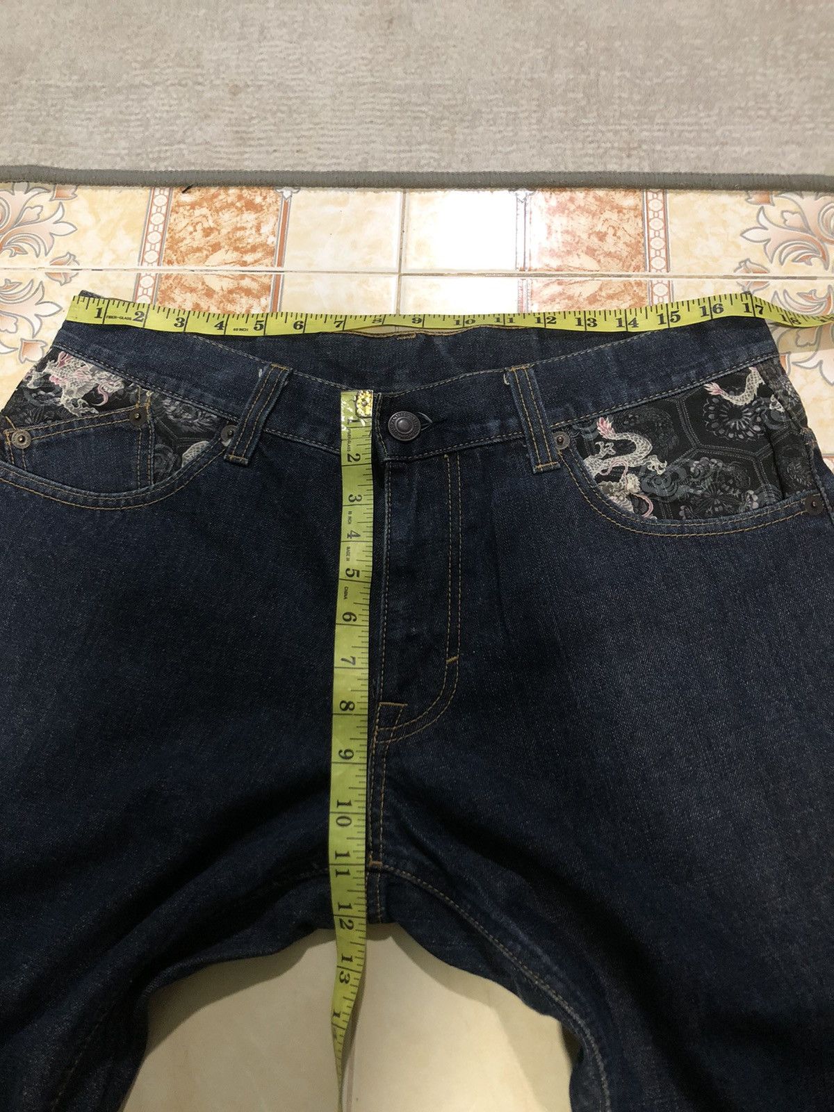 Japanese Brand VINTAGE ICONIC SUKAJAN MOTIF TIGER EMBROIDERY FLARE DENIM Size US 34 / EU 50 - 13 Thumbnail