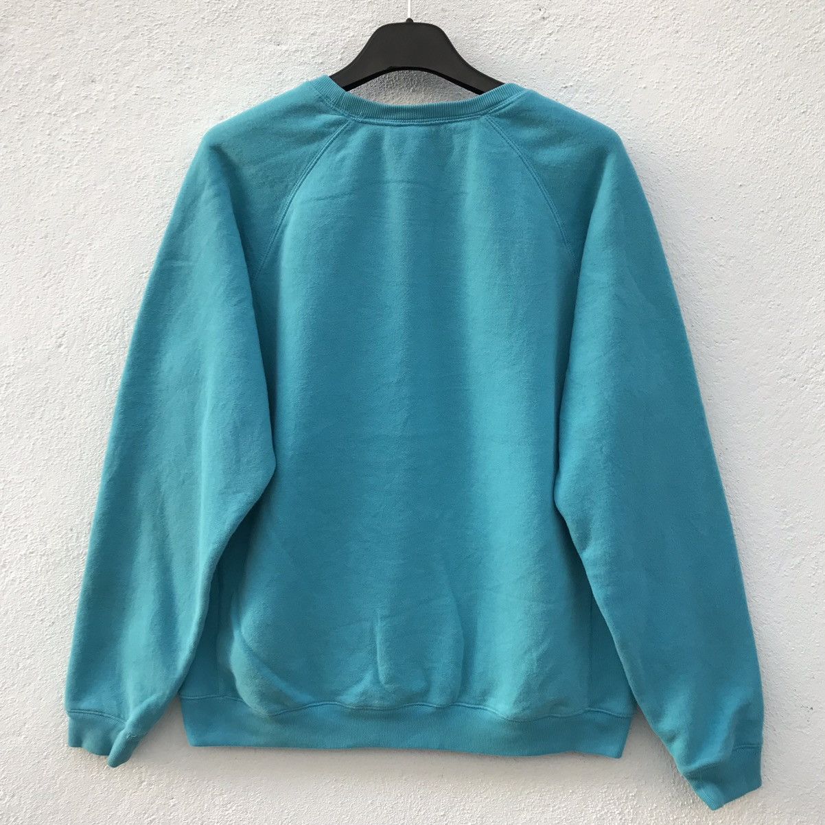 Izod Izod Big Logo Embroidered Crewneck Sweatshirt Size US L / EU 52-54 / 3 - 3 Thumbnail