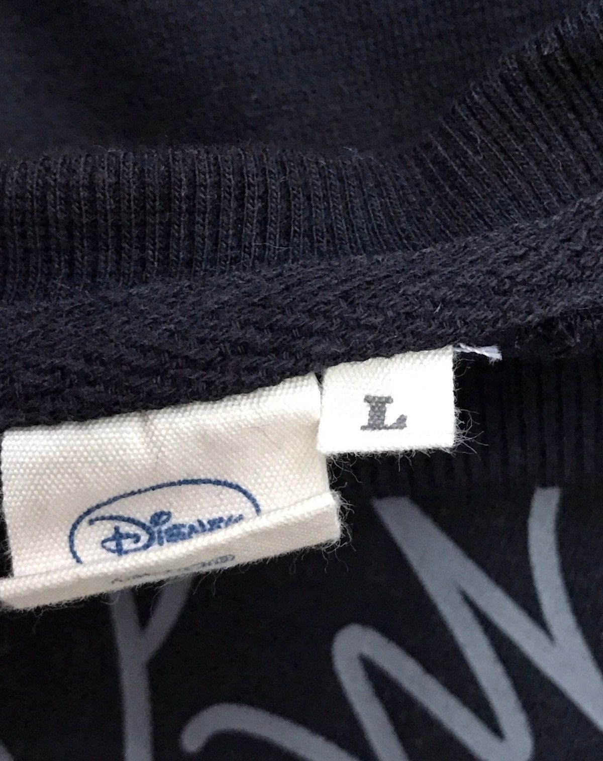 Disney minnie mouse big logo jumper sweatshirt Size US M / EU 48-50 / 2 - 4 Thumbnail