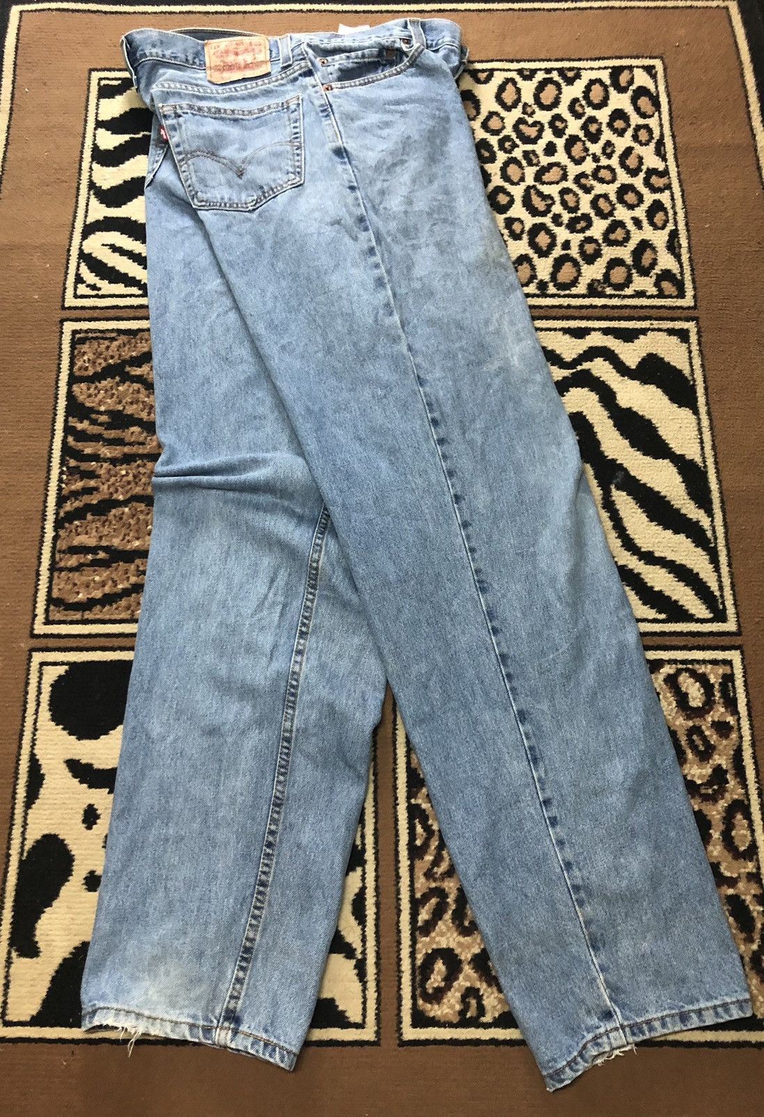 Levi's × Vintage VINTAGE LEVIS 560 COMFORT FIT LIGHT BLUE WASH DISTRESED Size US 32 / EU 48 - 15 Thumbnail