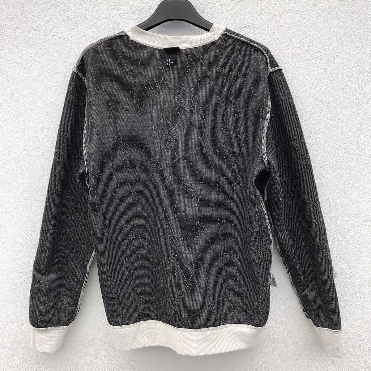 H&M H&M Art Design Sweatshirt Size US M / EU 48-50 / 2 - 4 Thumbnail