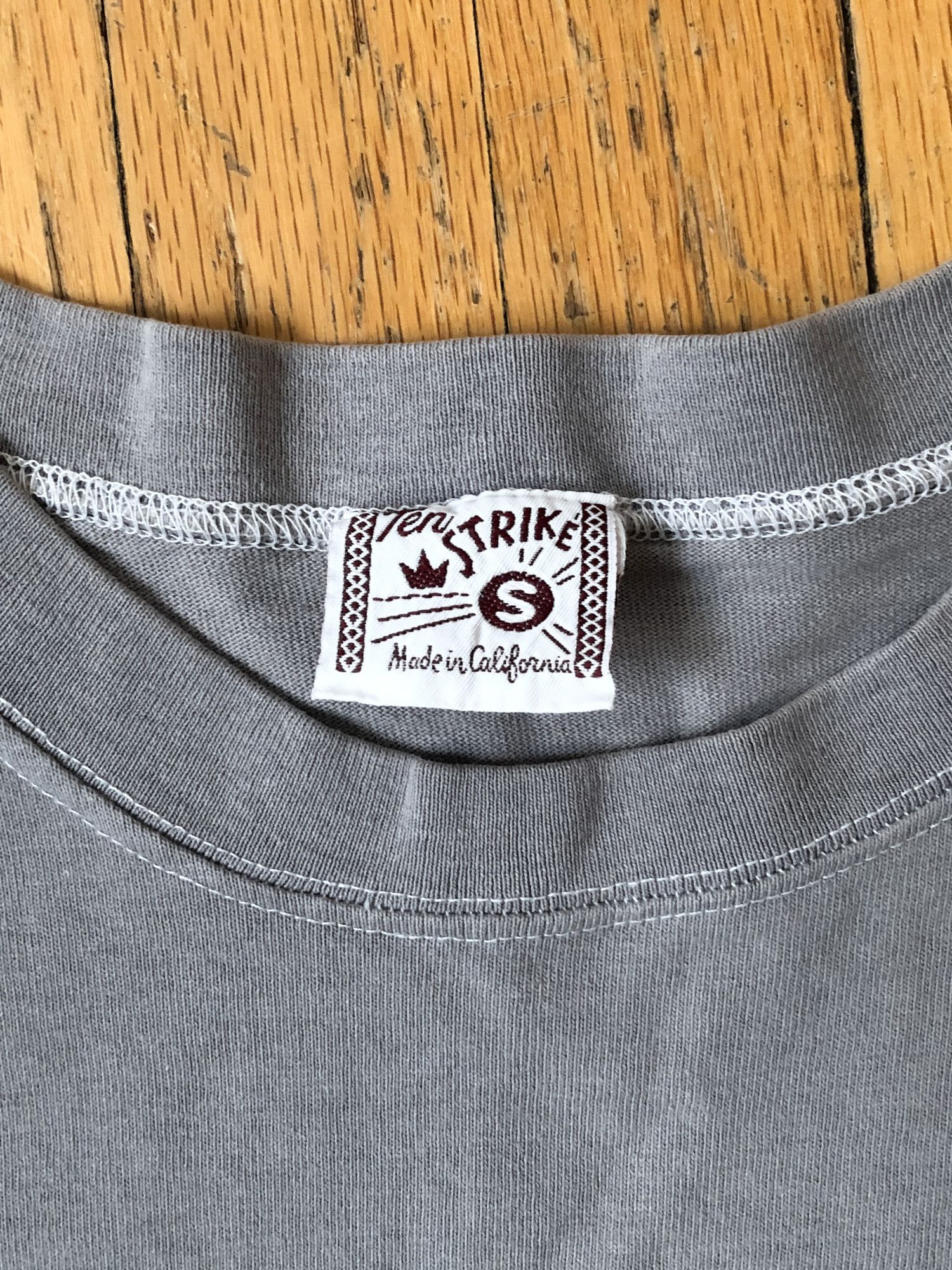 Vintage 90s Single Stitch 'Wife Savers Nip O Mint' T-Shirt Size US S / EU 44-46 / 1 - 4 Thumbnail