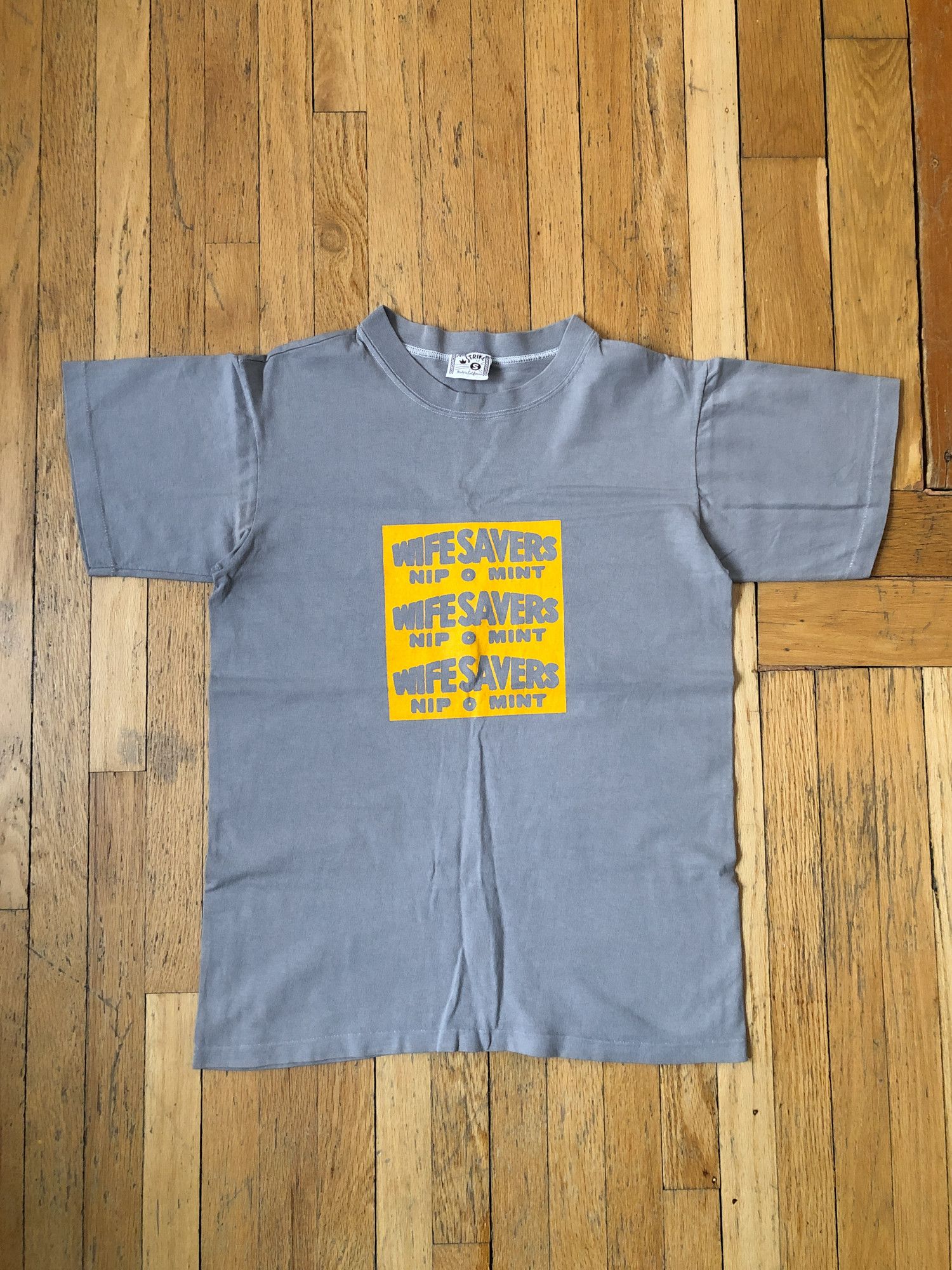 Vintage 90s Single Stitch 'Wife Savers Nip O Mint' T-Shirt Size US S / EU 44-46 / 1 - 2 Thumbnail