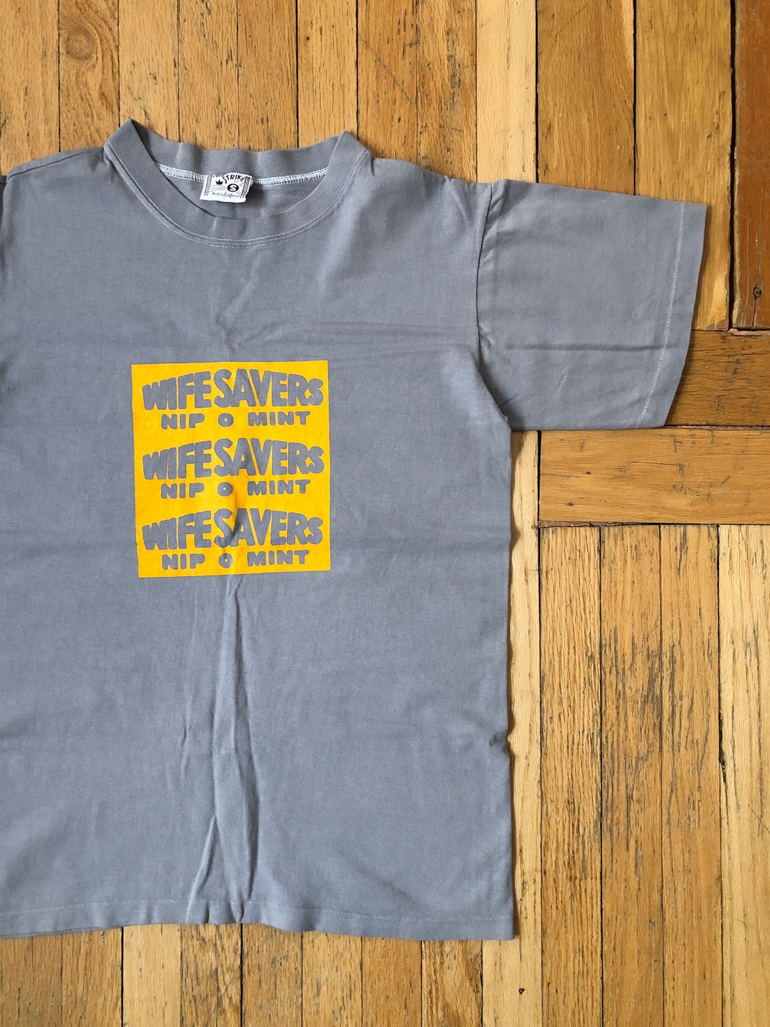 Vintage 90s Single Stitch 'Wife Savers Nip O Mint' T-Shirt Size US S / EU 44-46 / 1 - 1 Thumbnail