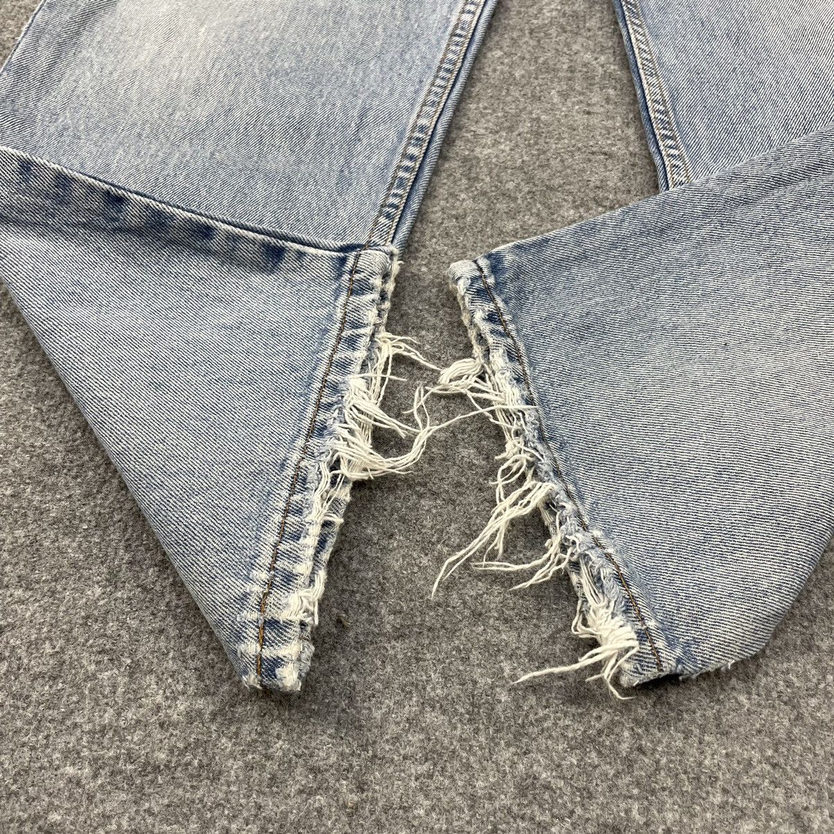 Levi's × Vintage Vintage Levi's 550 Light Wash Distressed -wc021 Size US 32 / EU 48 - 5 Thumbnail