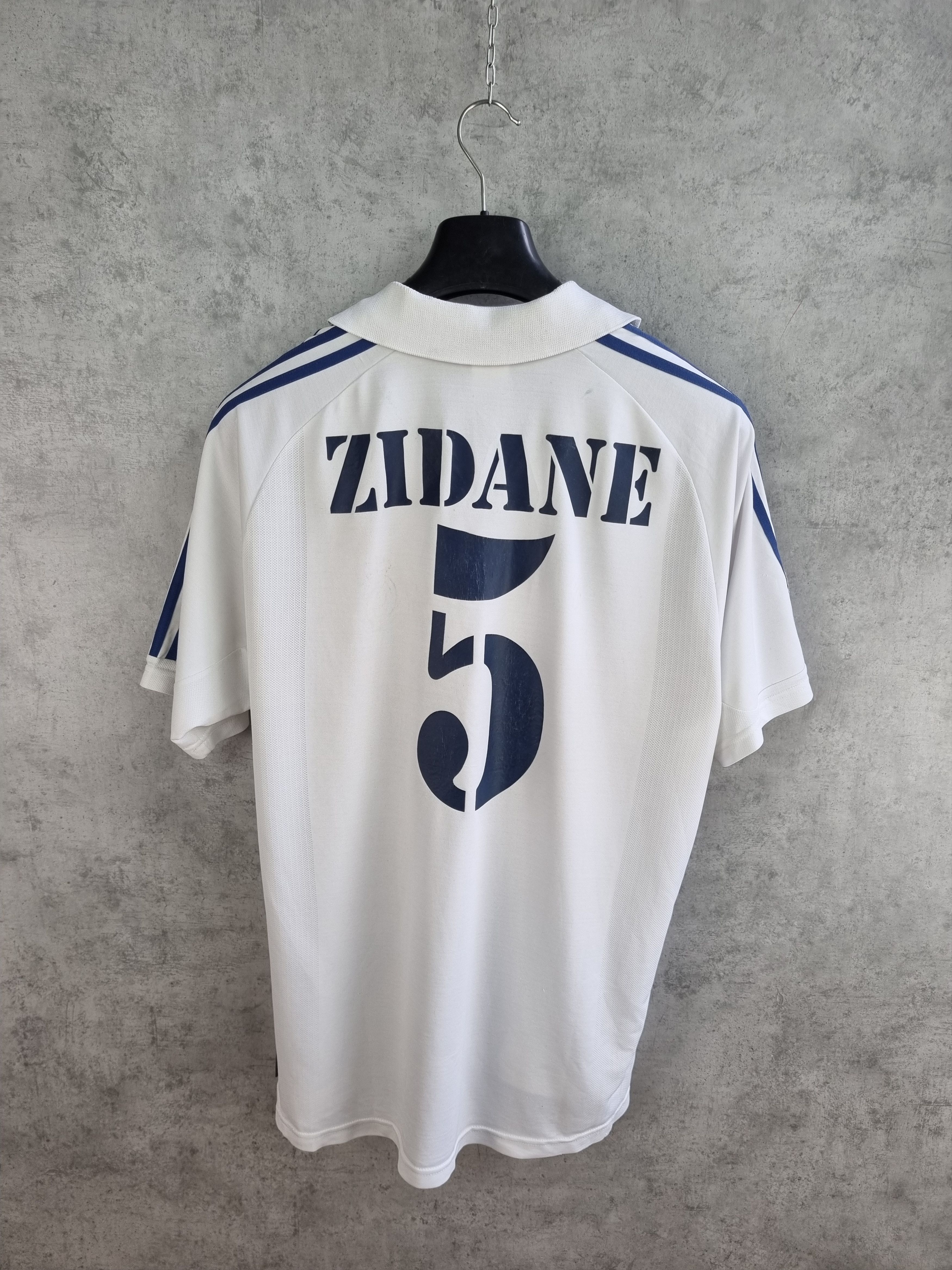 Adidas Zidane Real Madrid Adidas RMCF embroidered logo Jersey tee Size US L / EU 52-54 / 3 - 3 Thumbnail