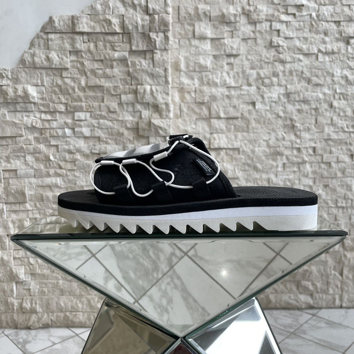Suicoke Suicoke DAO-2ab Slide Size 7 Size US 7 / EU 40 - 4 Thumbnail